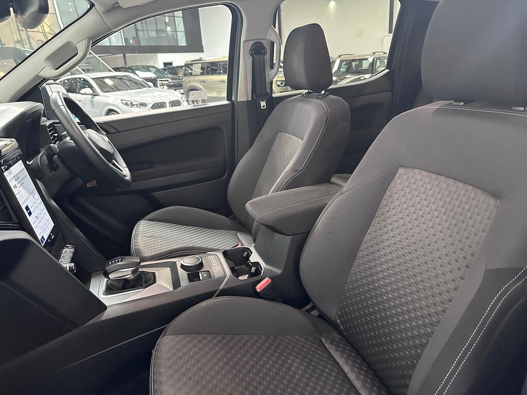 Volkswagen Amarok - Image 12