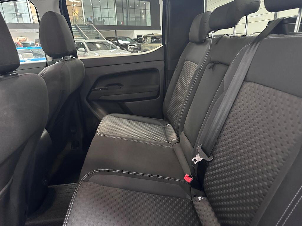 Volkswagen Amarok - Image 14