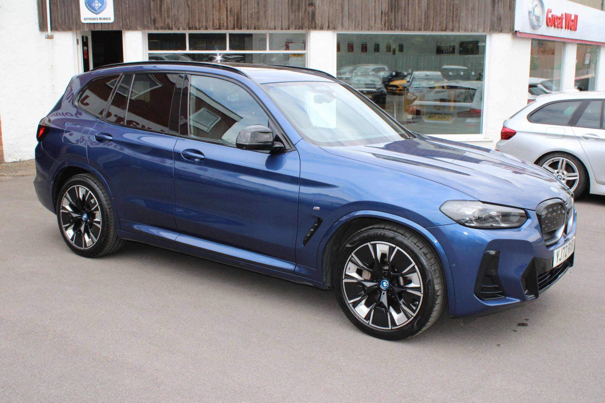 BMW iX3 - Image 11