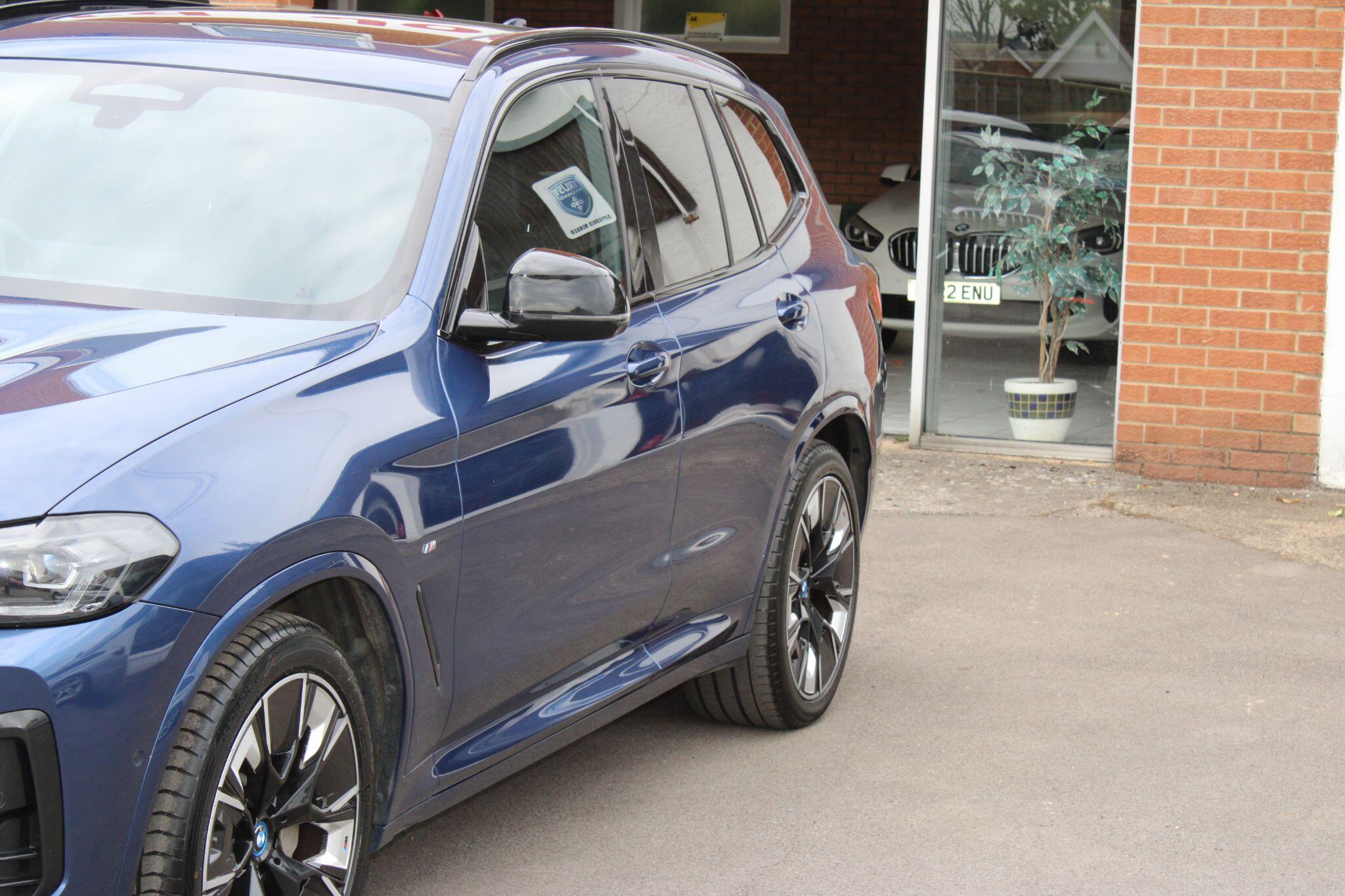 BMW iX3 - Image 15