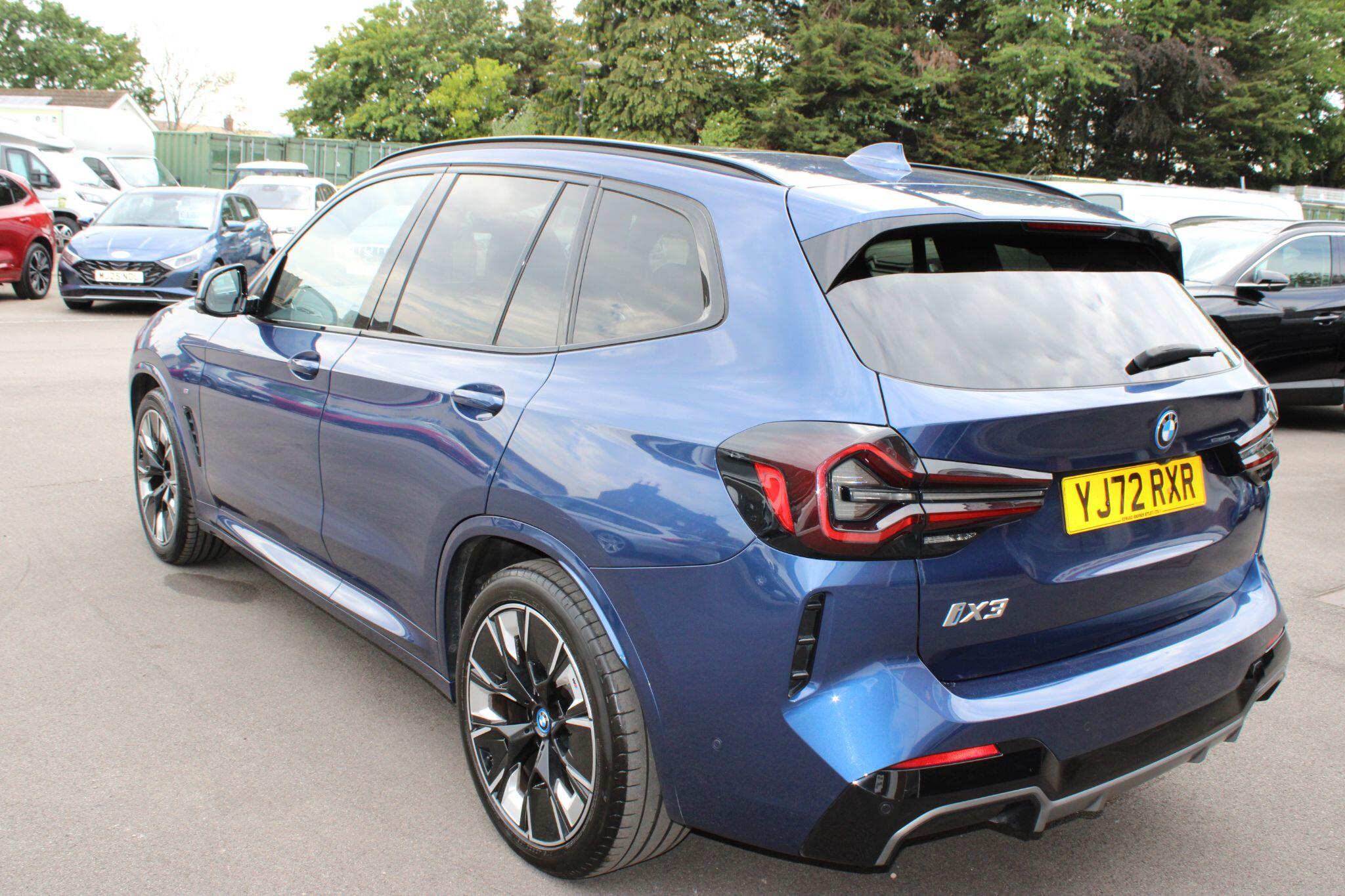 BMW iX3 - Image 18