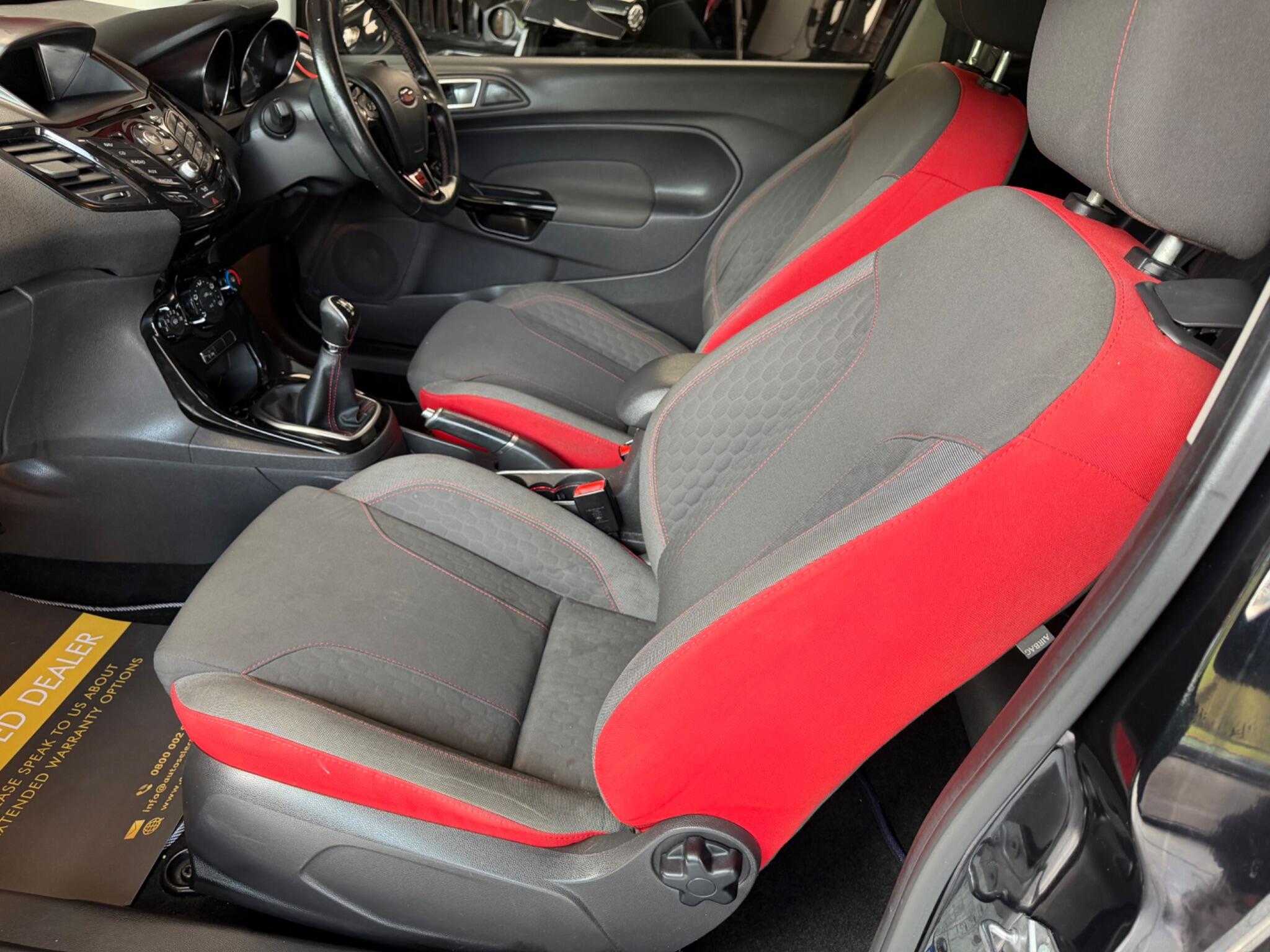 Ford Fiesta - Image 10