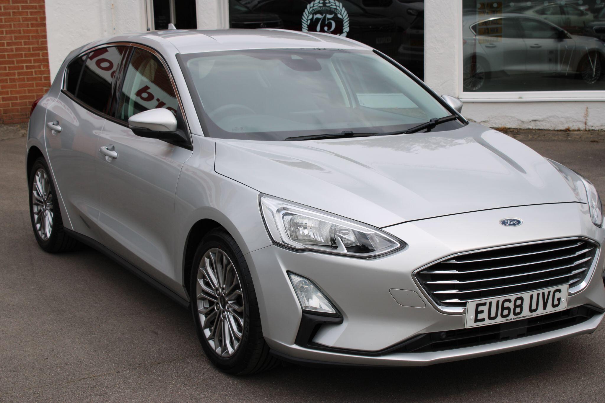 Ford Focus - Image 7