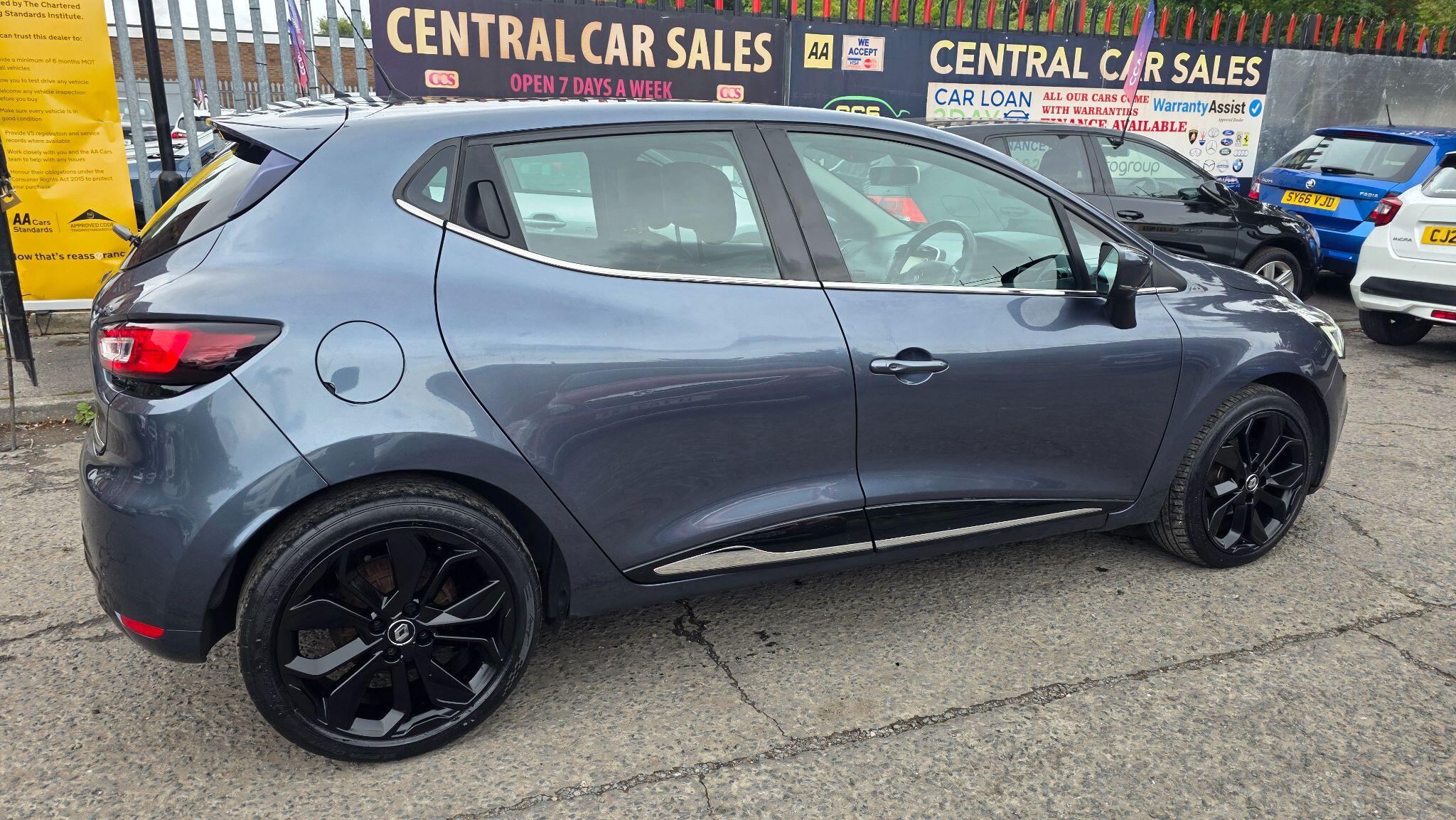 Renault Clio - Image 9