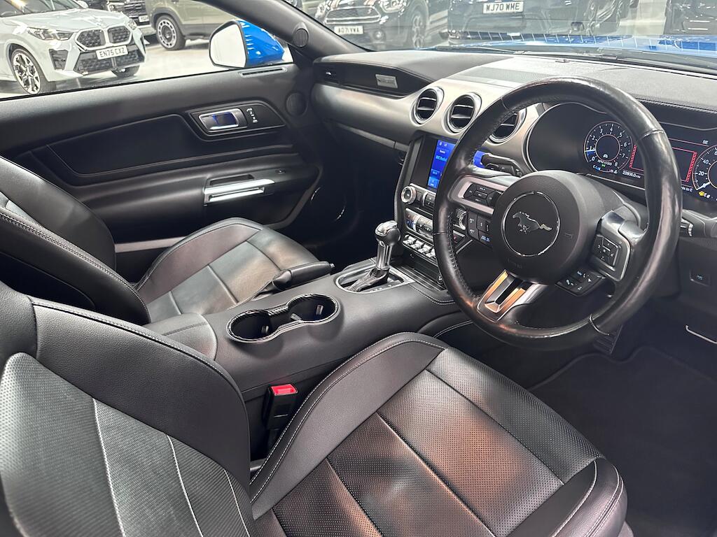 Ford Mustang - Image 7