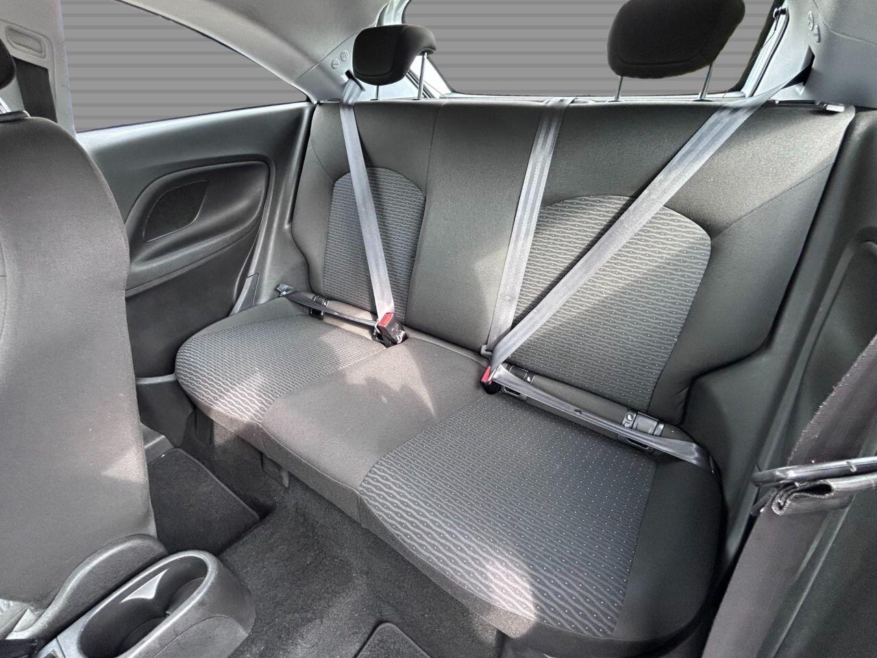 Vauxhall Corsa - Image 13