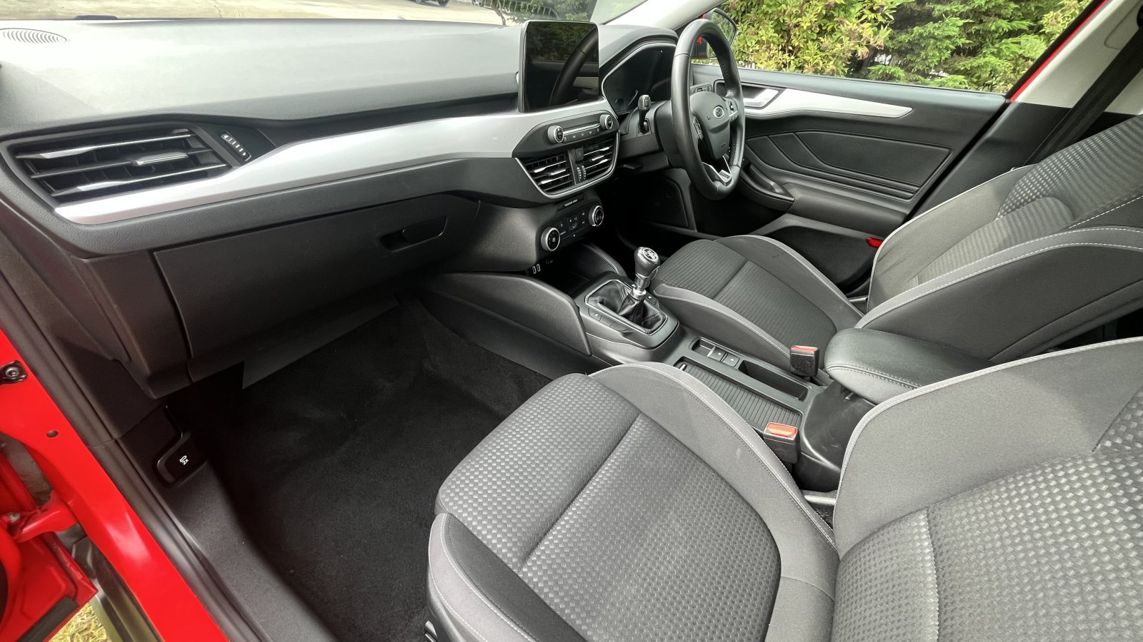 Ford Focus - Image 10