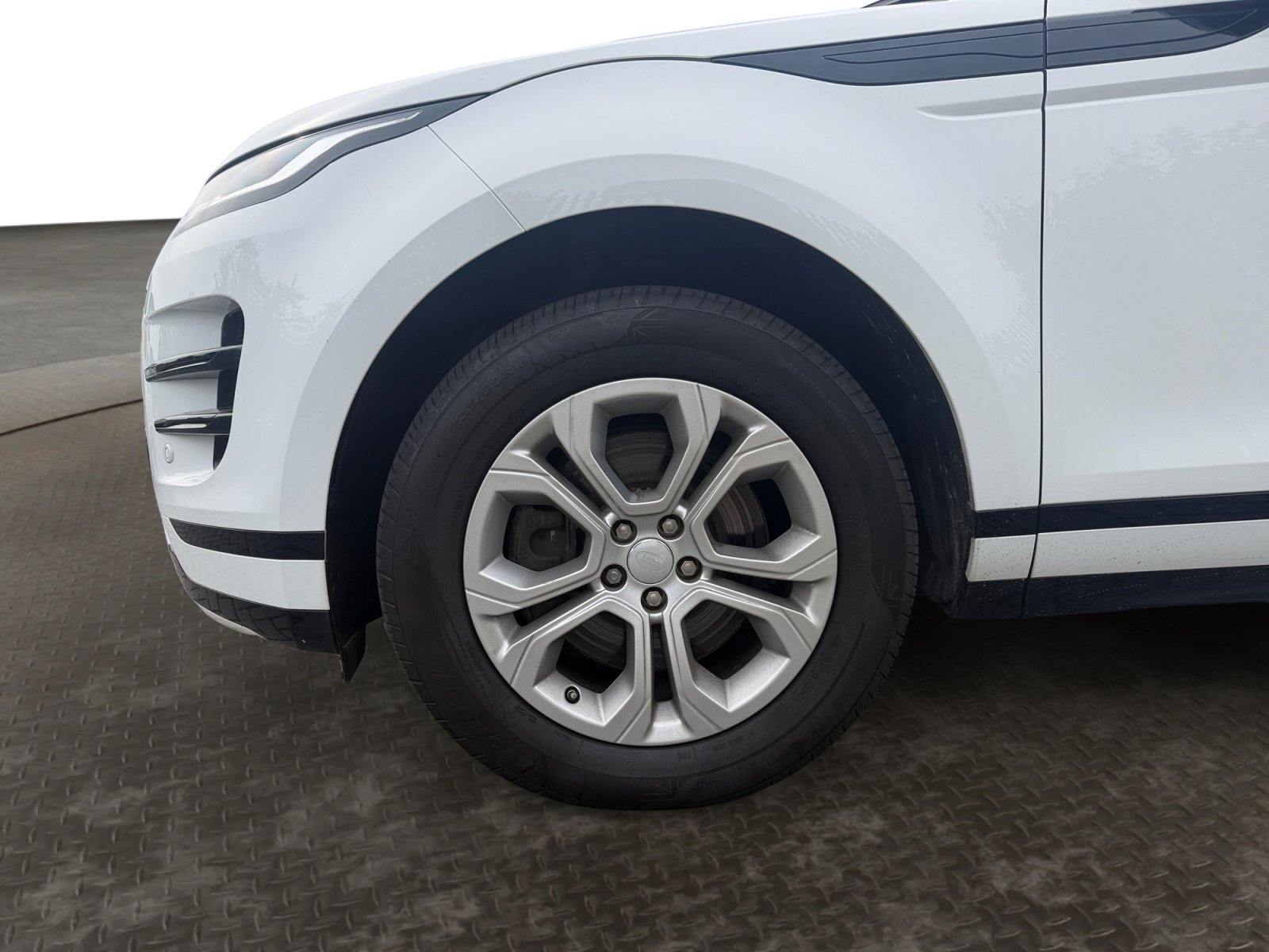 Land Rover Range Rover Evoque - Image 9