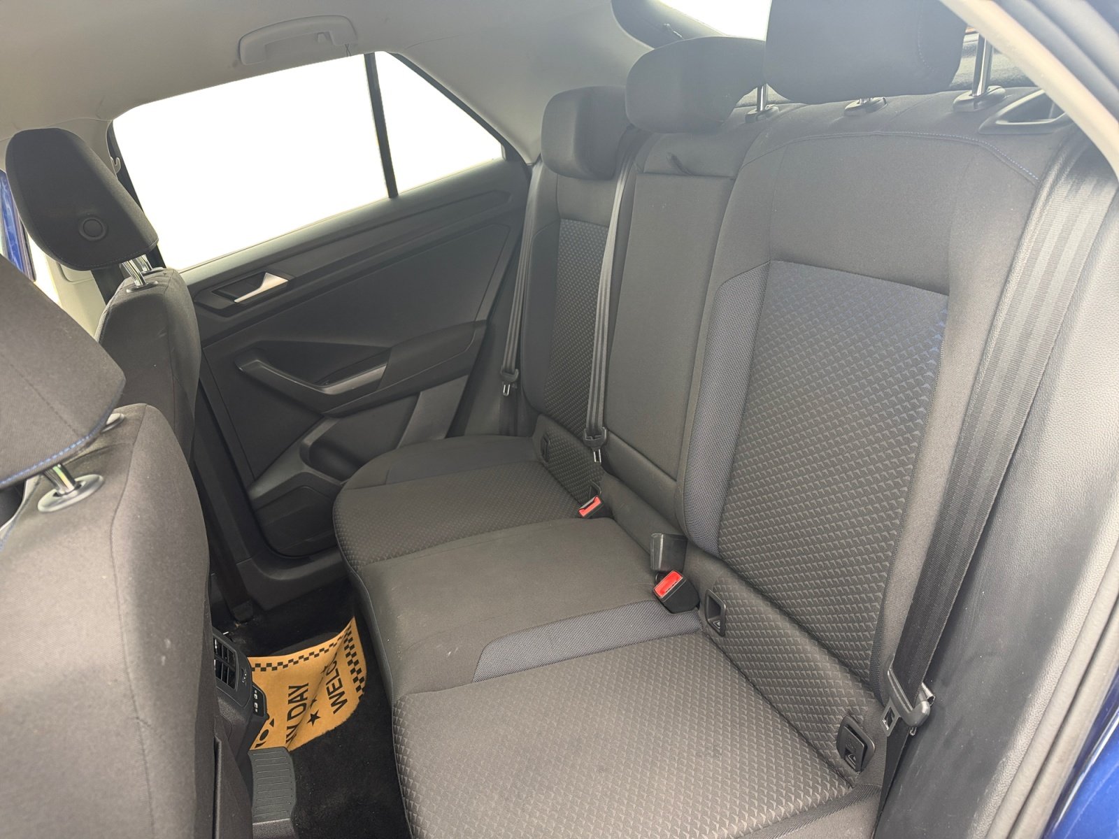 Volkswagen T-Roc - Image 13