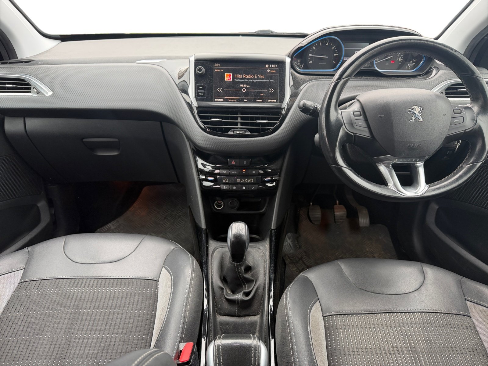 Peugeot 2008 - Image 14