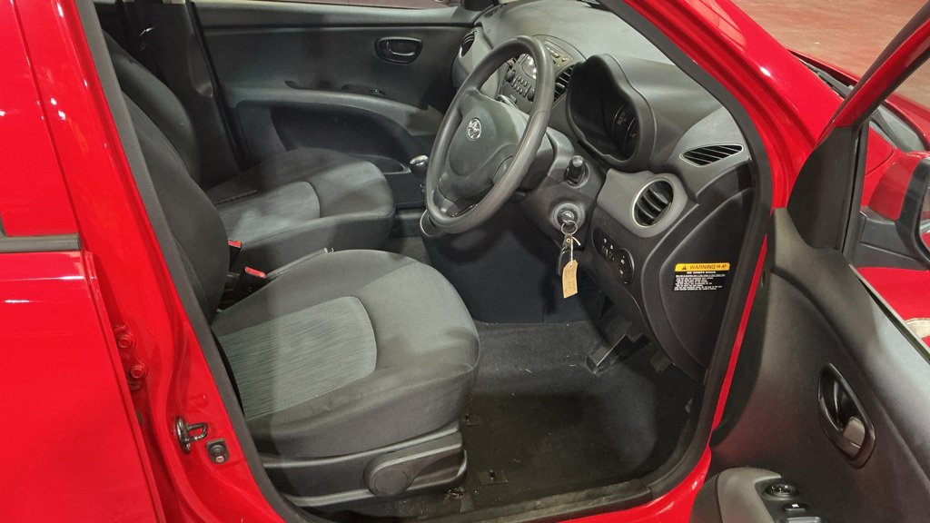Hyundai i10 - Image 10