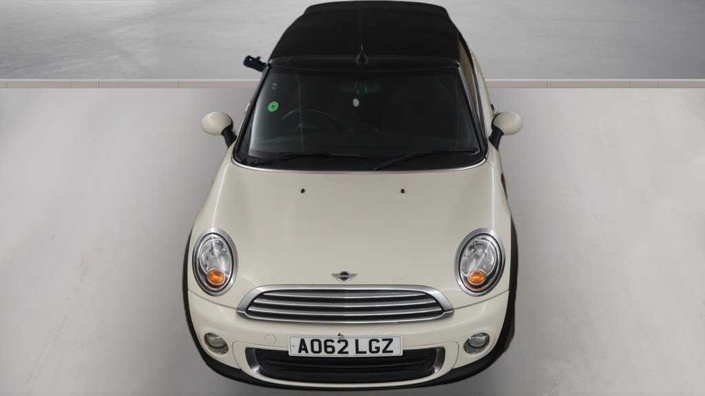 MINI Convertible - Image 7