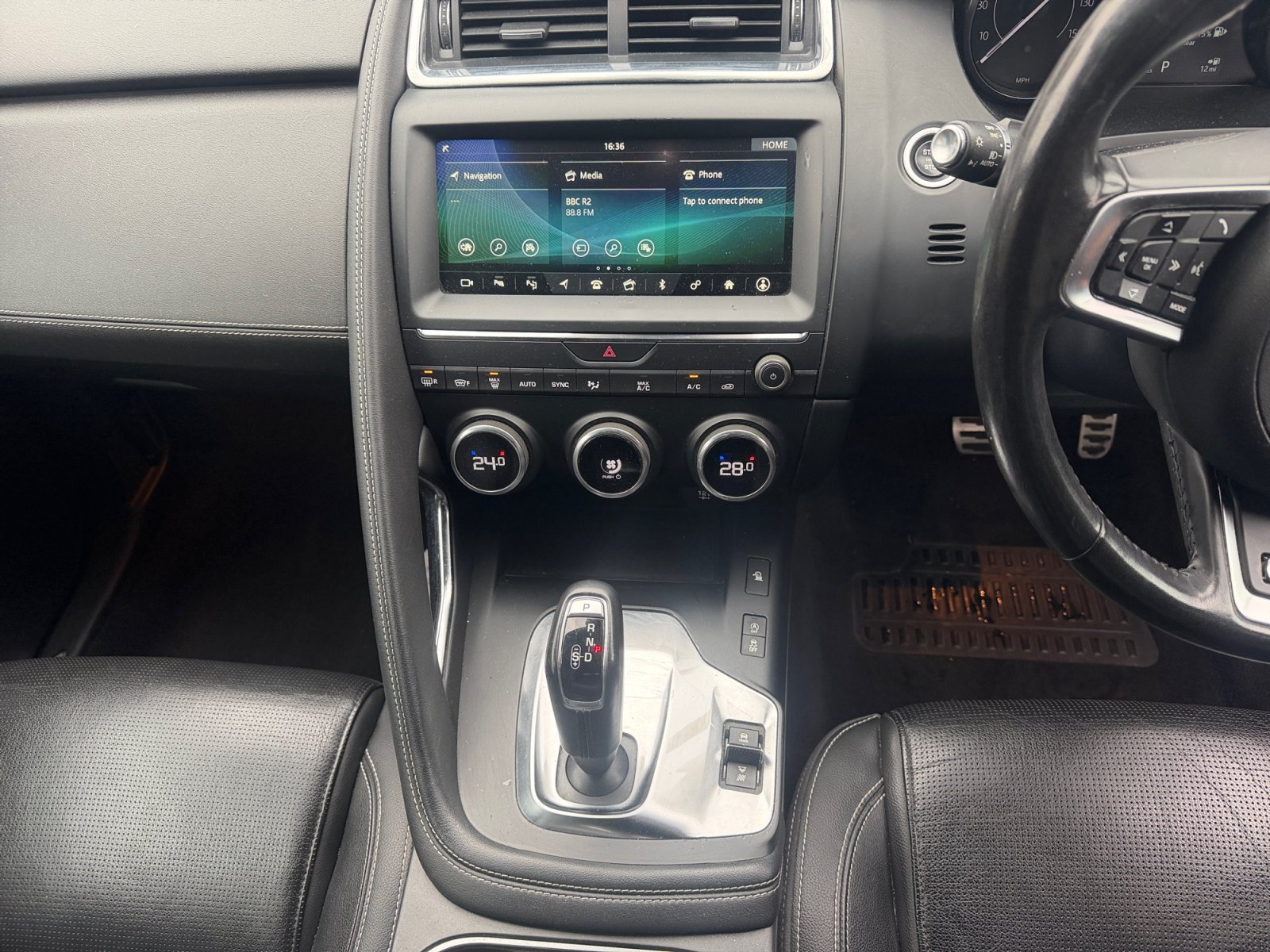 Jaguar E-Pace - Image 9