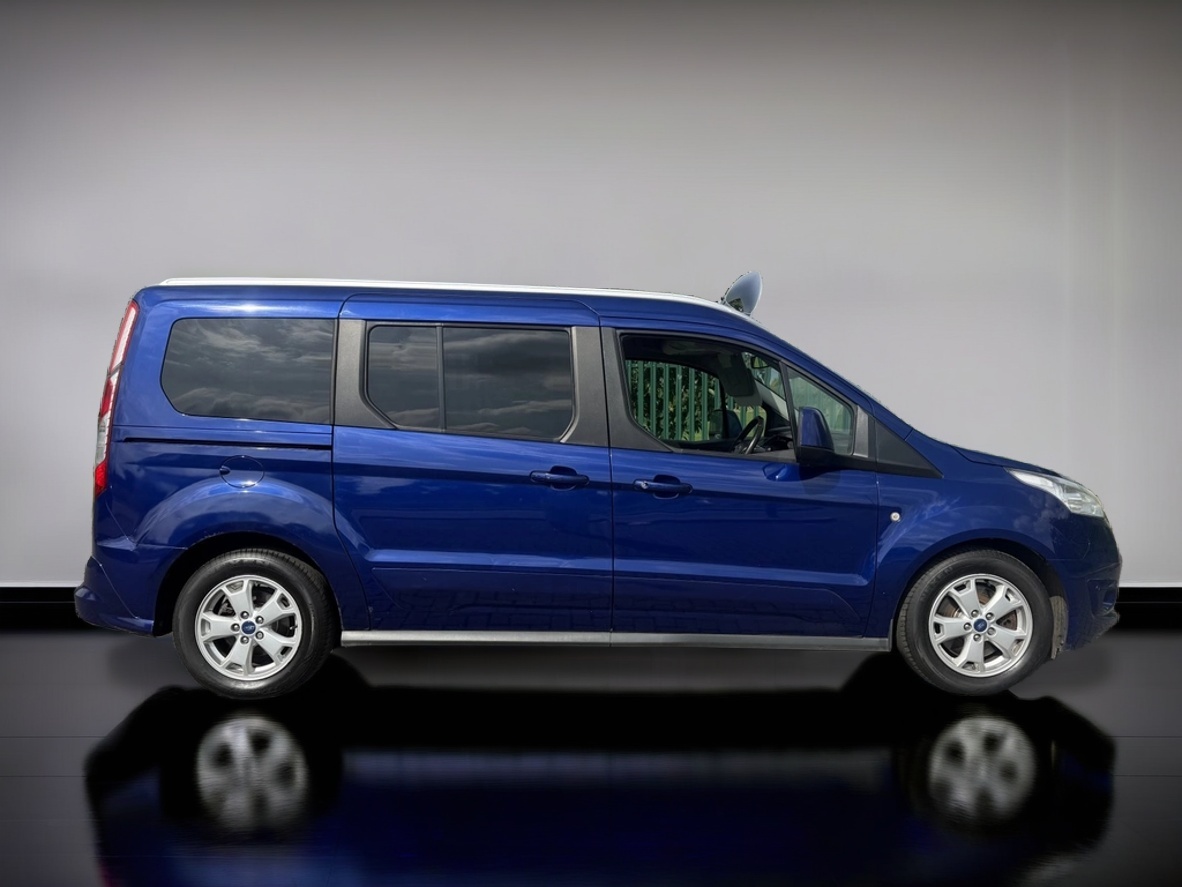 Ford Grand Tourneo Connect - Image 3
