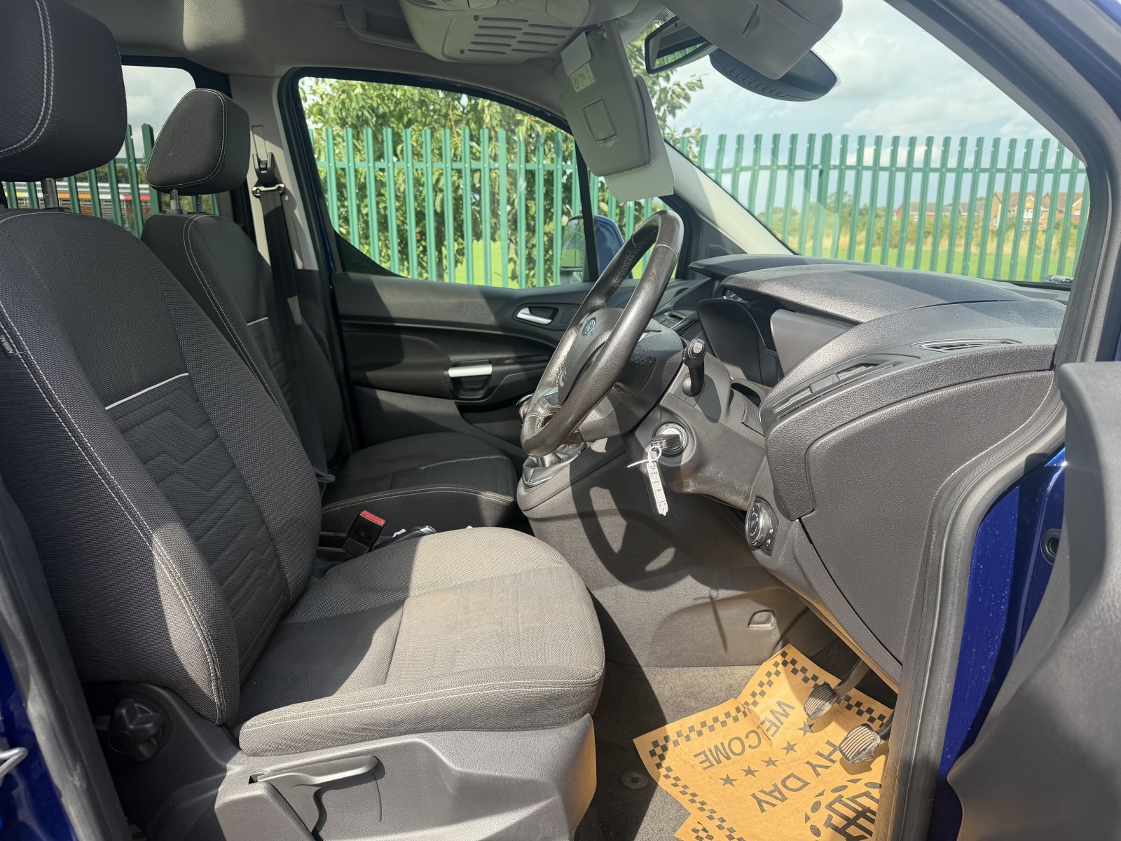 Ford Grand Tourneo Connect - Image 8