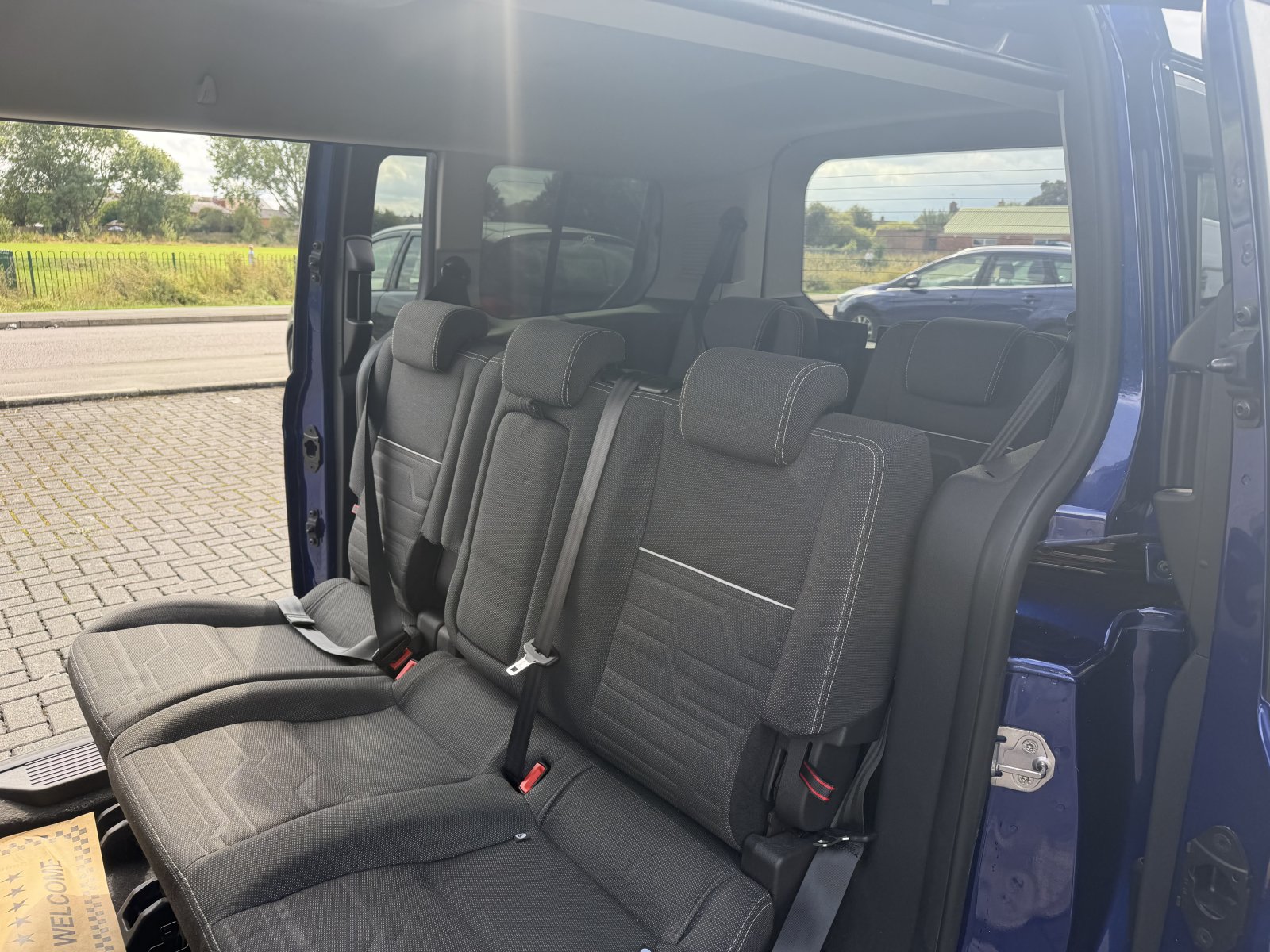 Ford Grand Tourneo Connect - Image 11