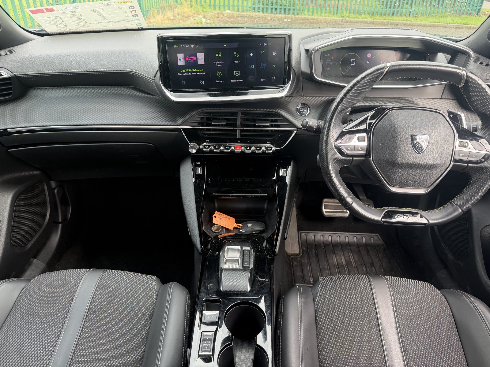 Peugeot 2008 - Image 9