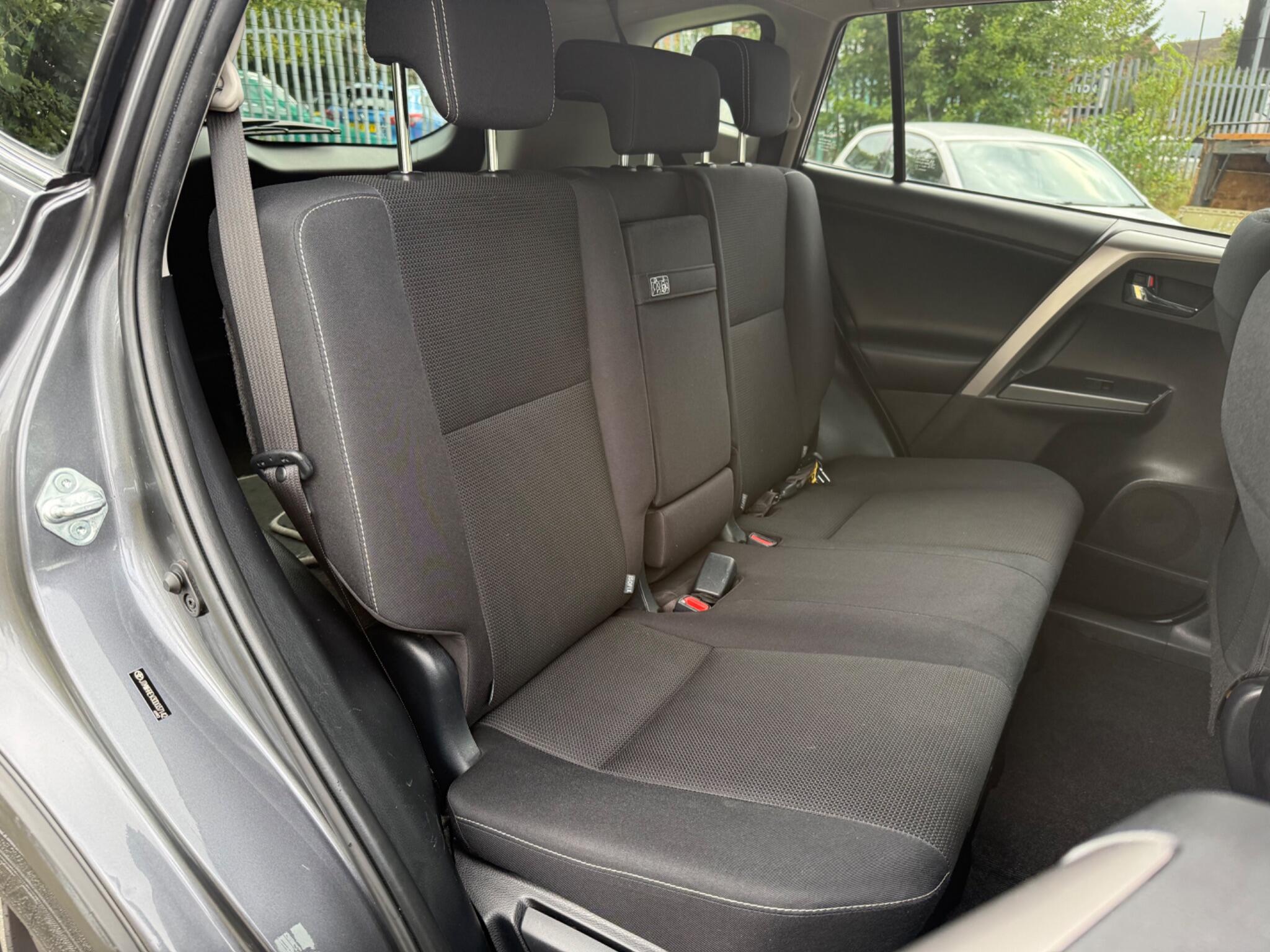 Toyota RAV4 - Image 13