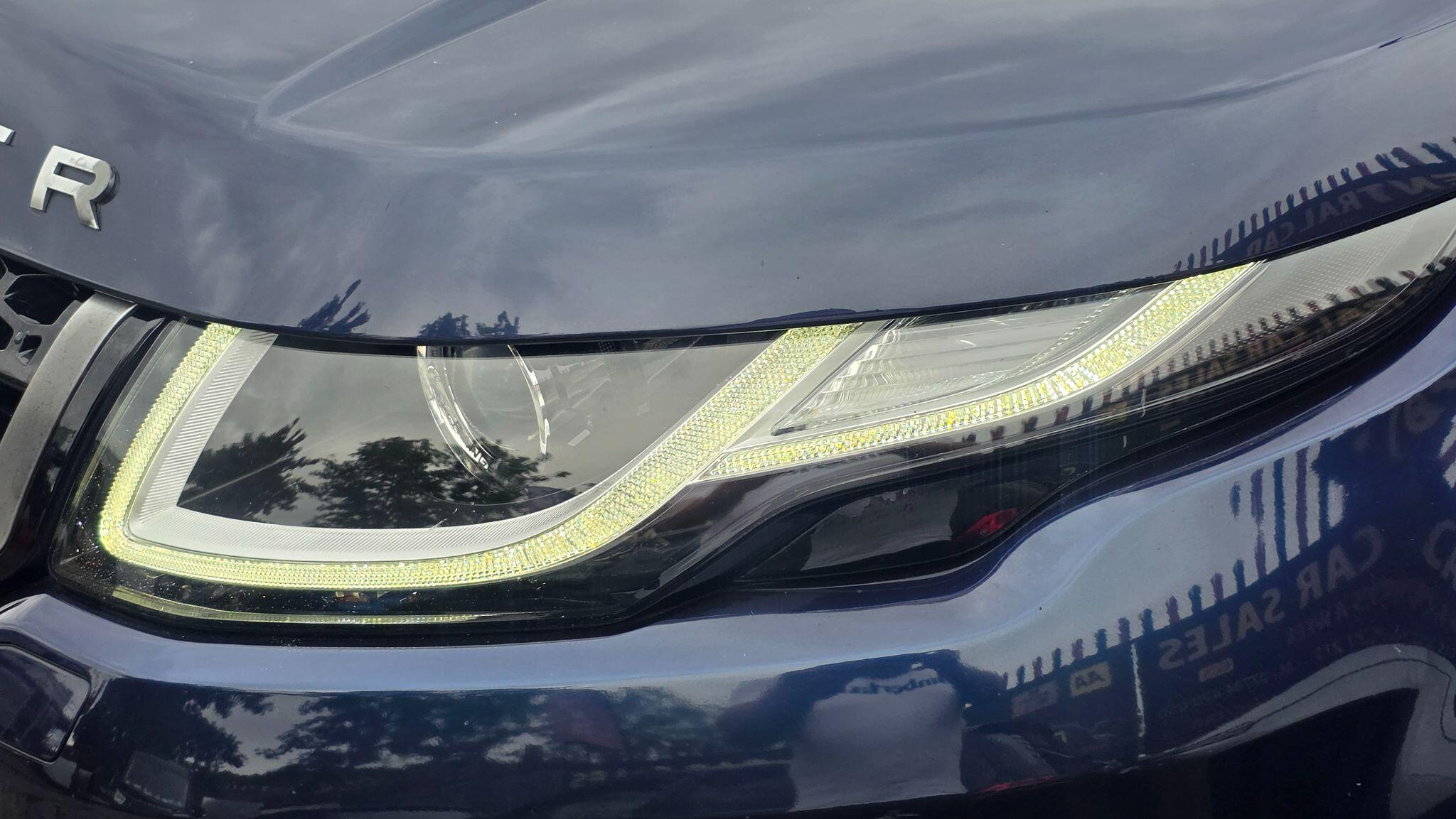 Land Rover Range Rover Evoque - Image 11
