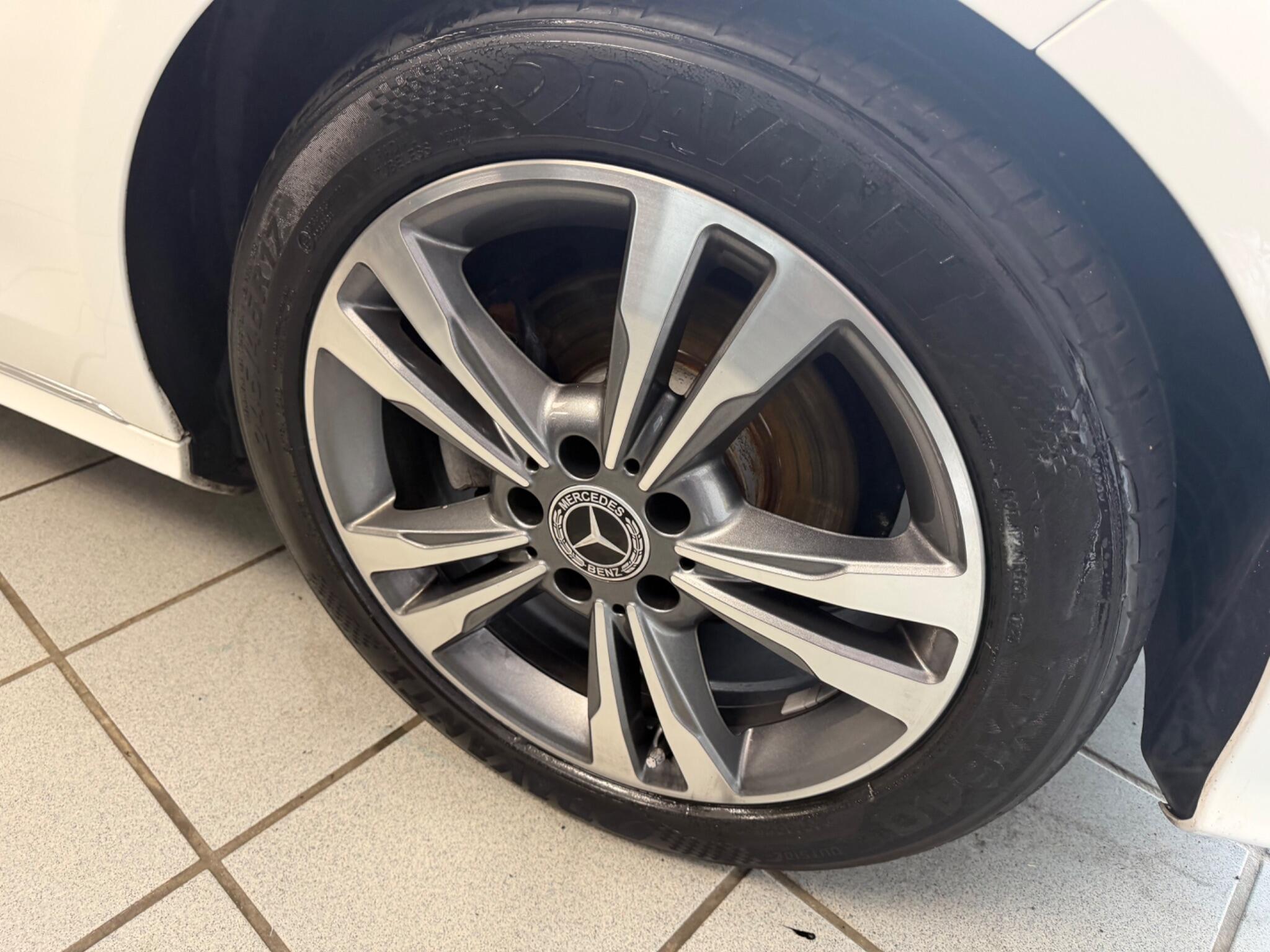 Mercedes E Class - Image 10