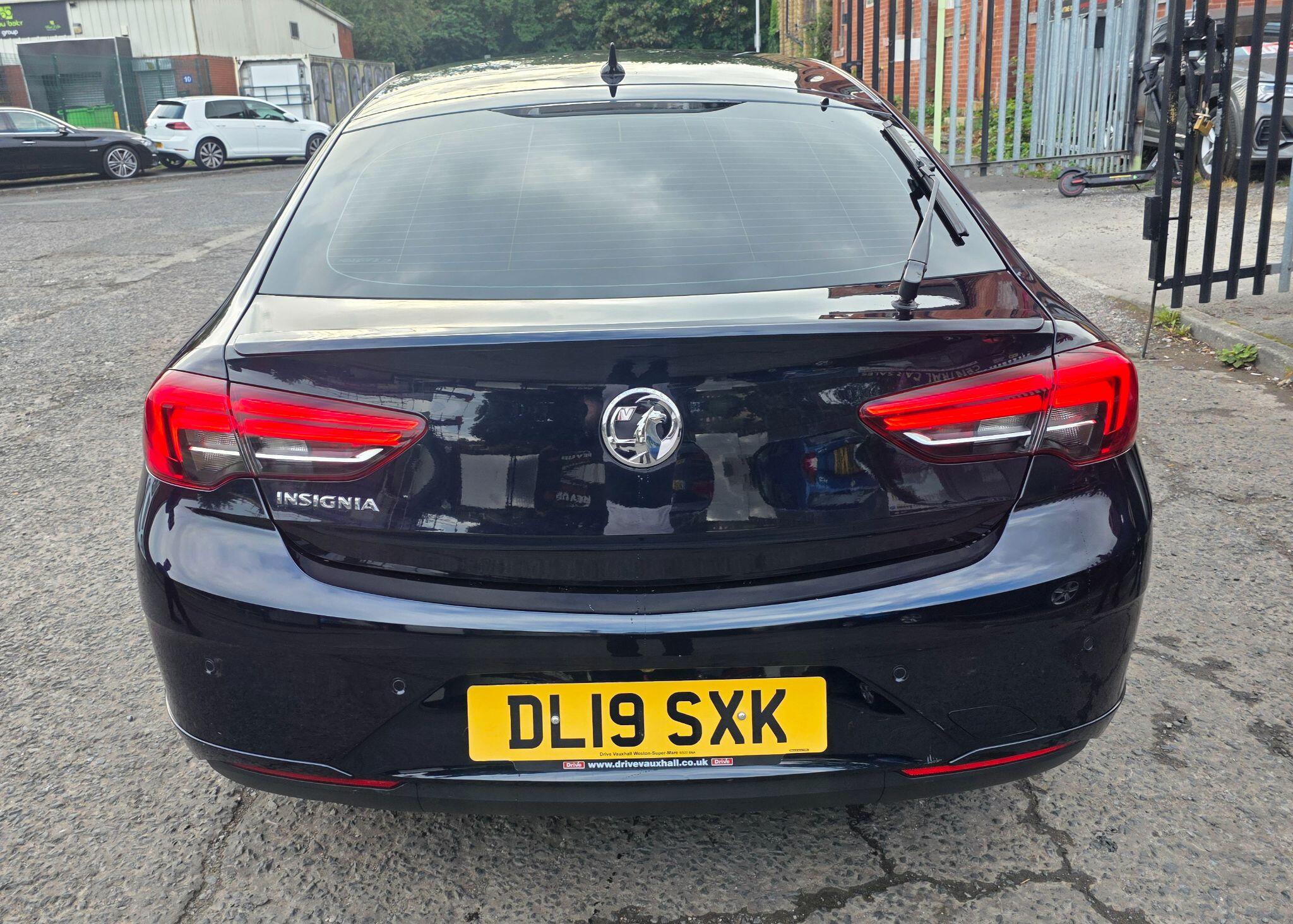 Vauxhall Insignia - Image 12