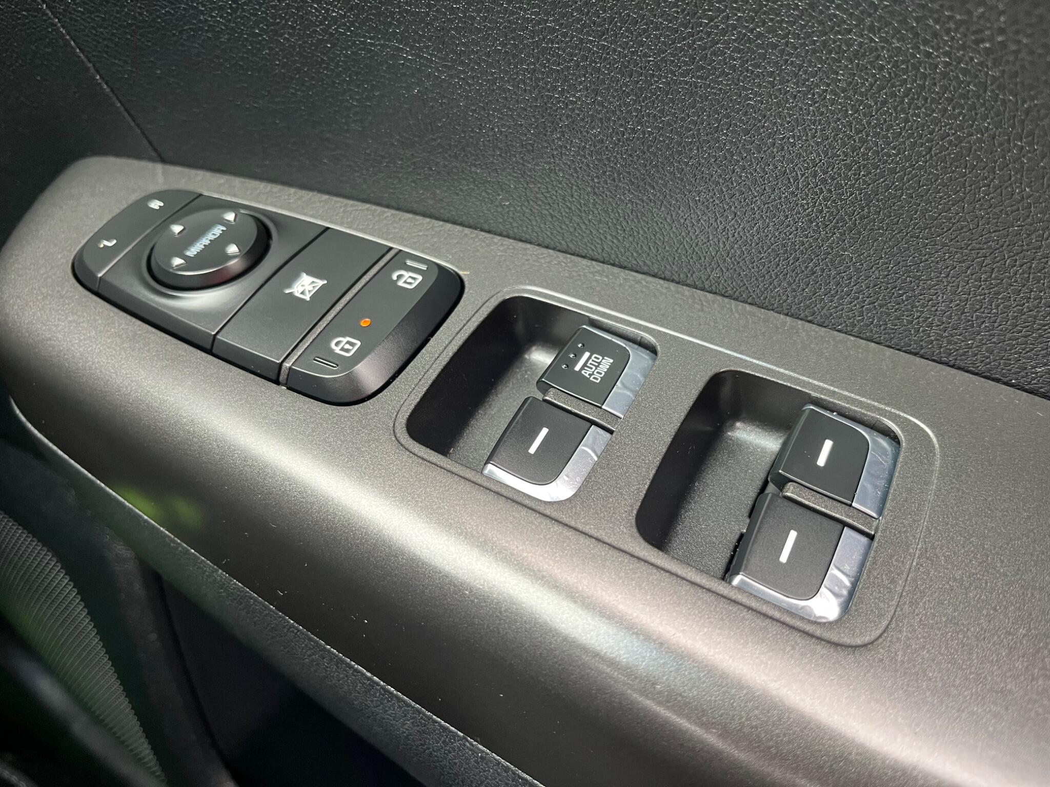 Kia Sportage - Image 30