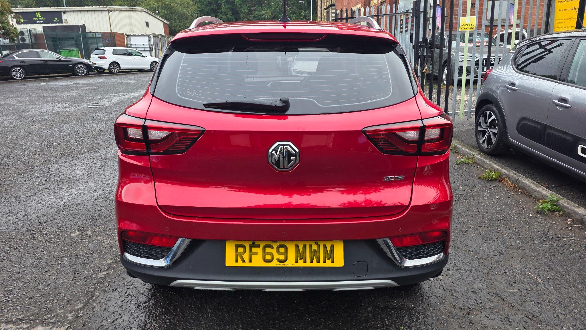 MG MG ZS - Image 12