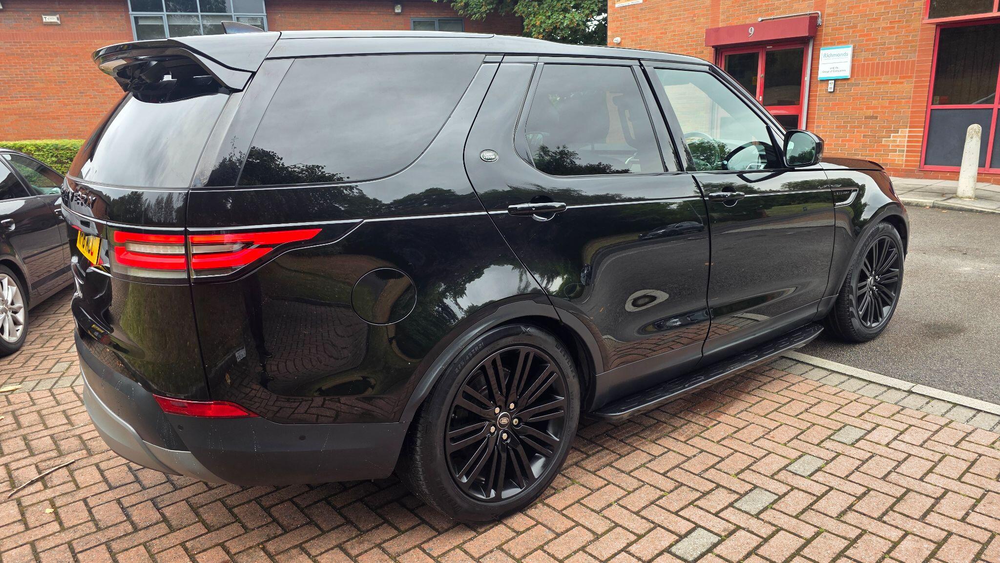 Land Rover Discovery - Image 8