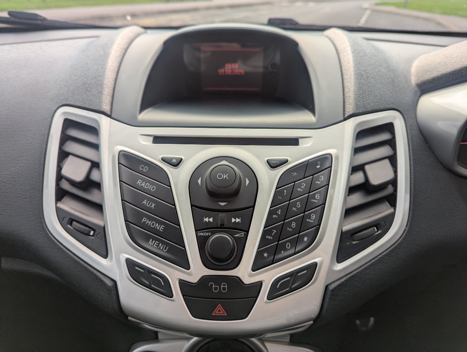 Ford Fiesta - Image 20