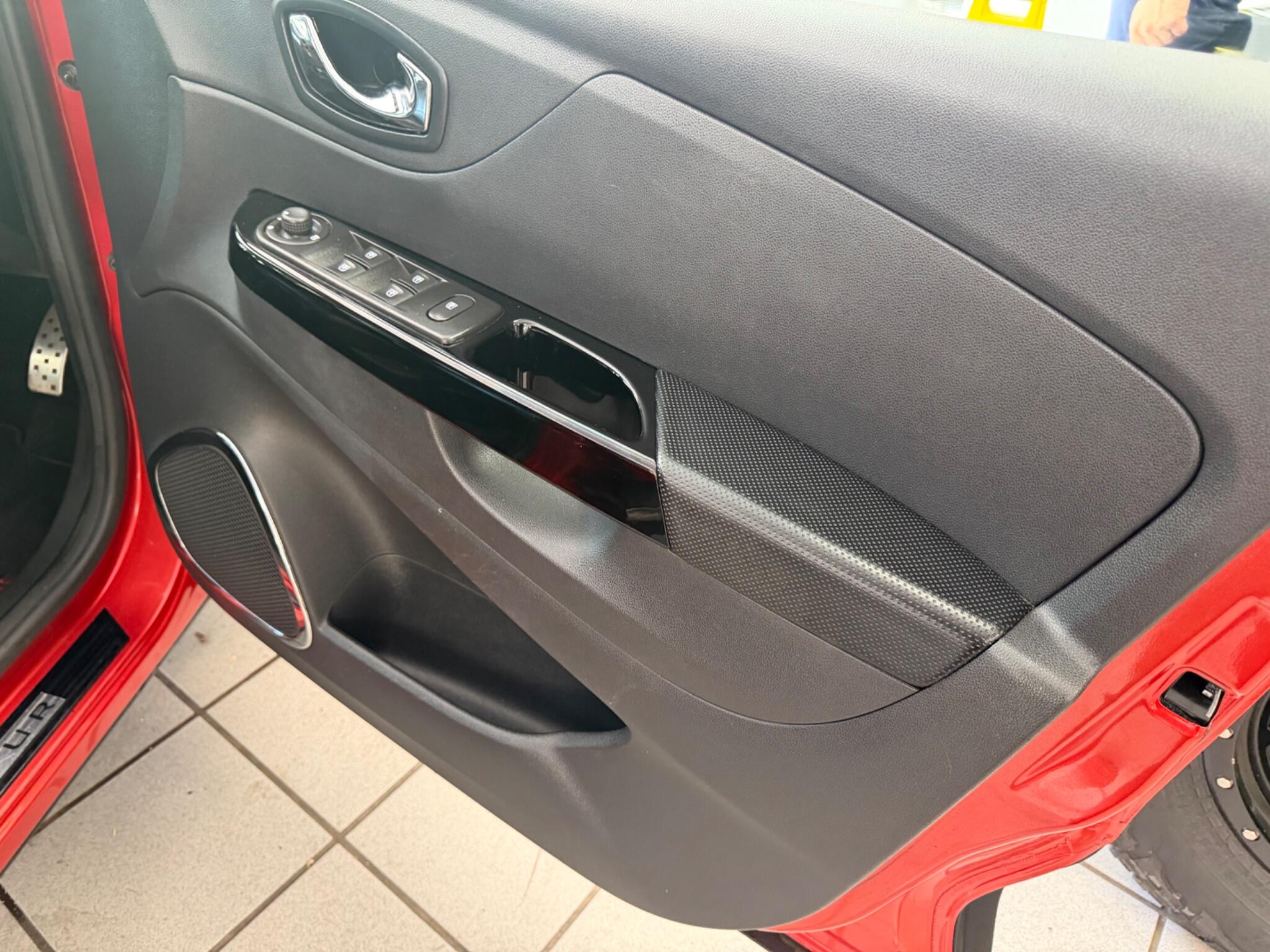 Renault Captur - Image 10