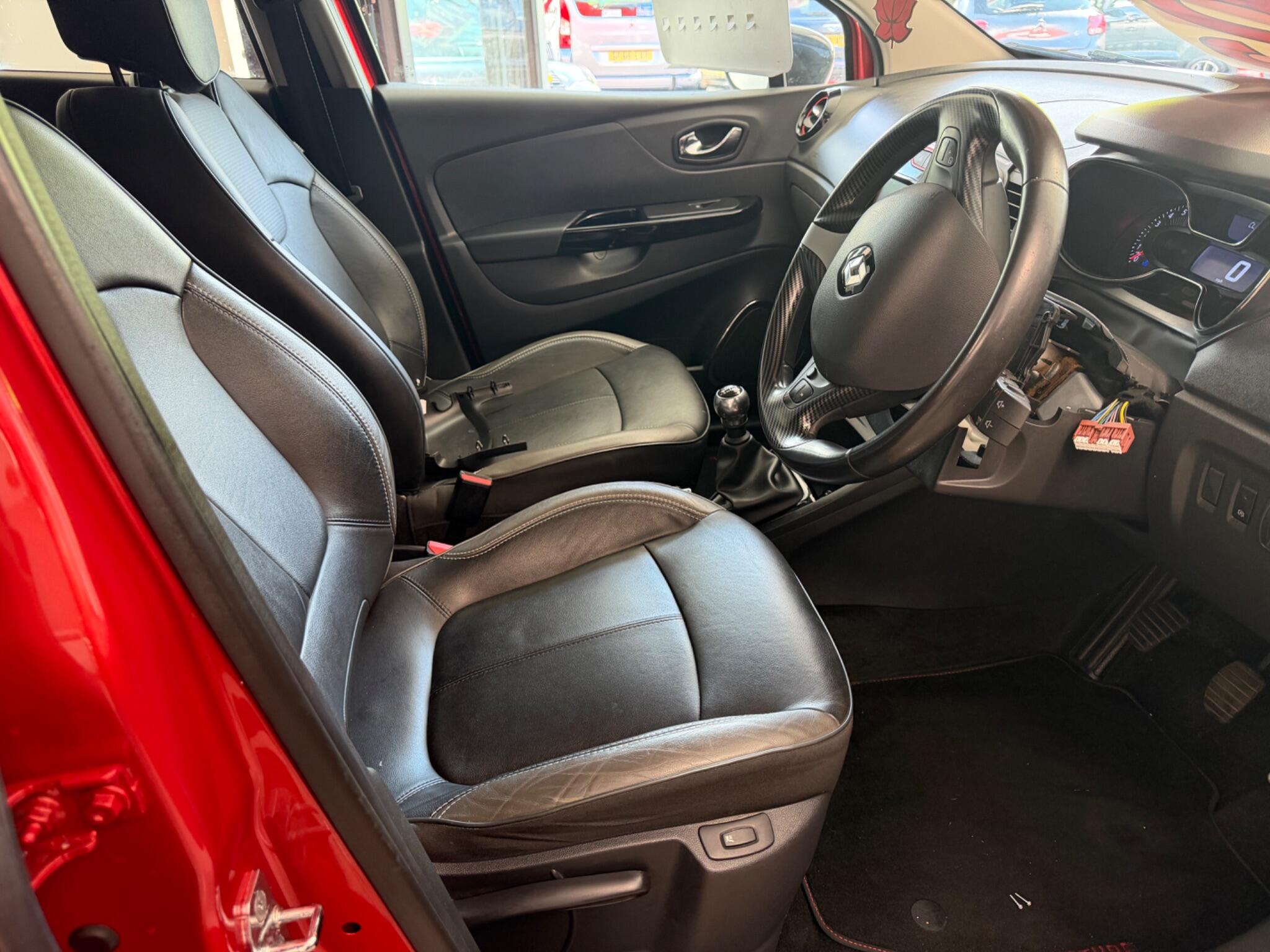 Renault Captur - Image 11