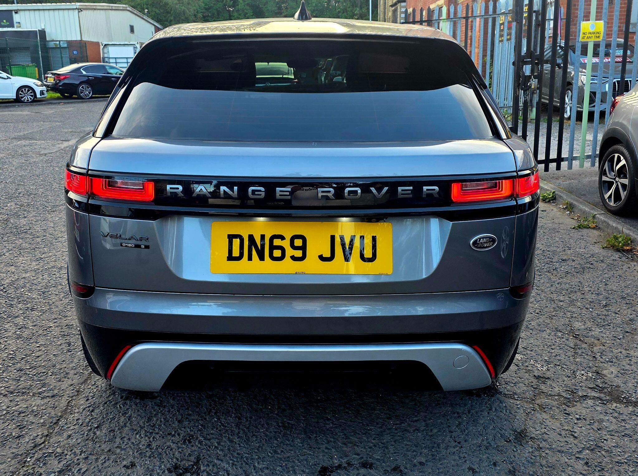 Land Rover Range Rover Velar - Image 11
