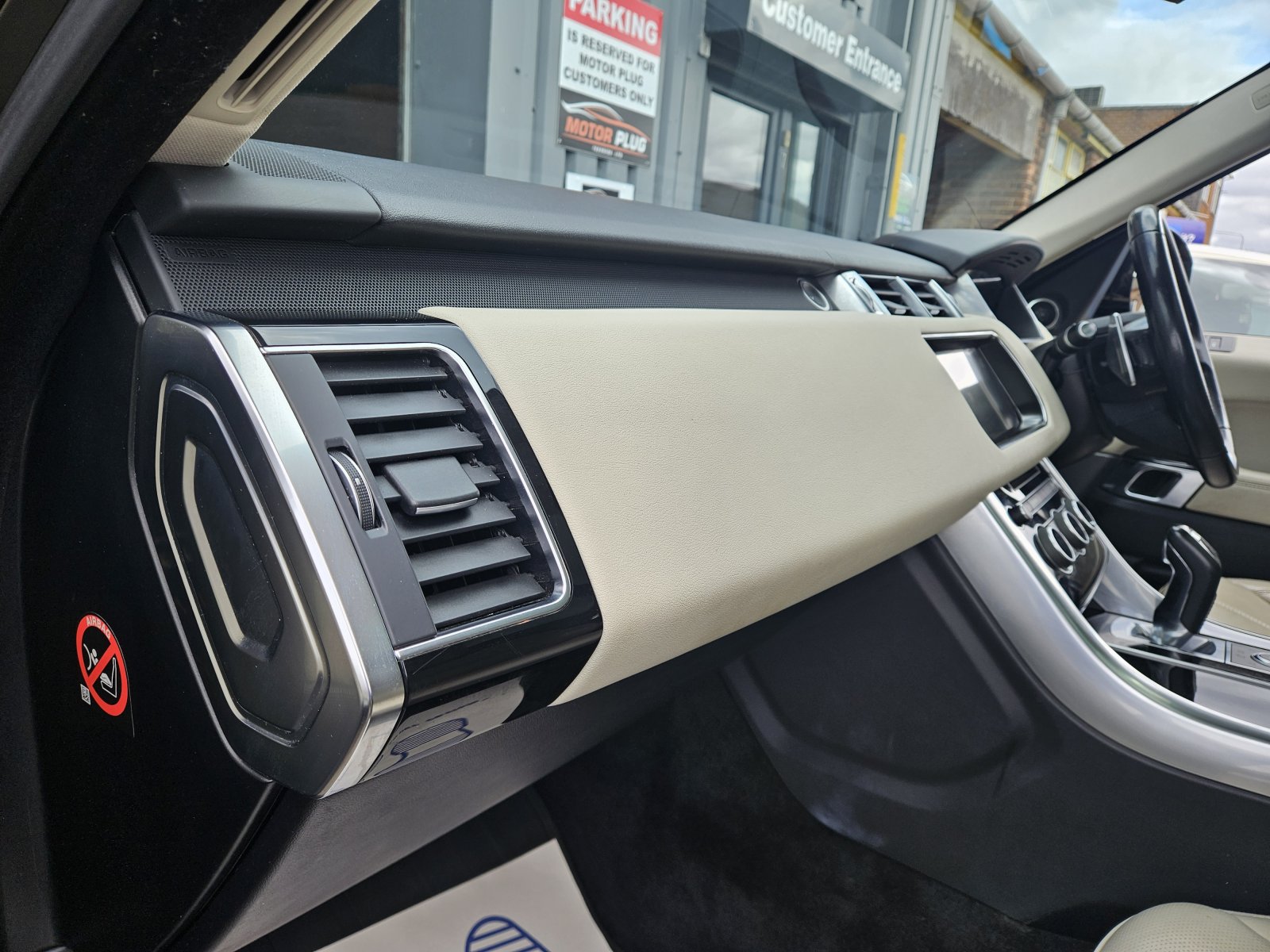 Land Rover RANGE ROVER SPORT - Image 19
