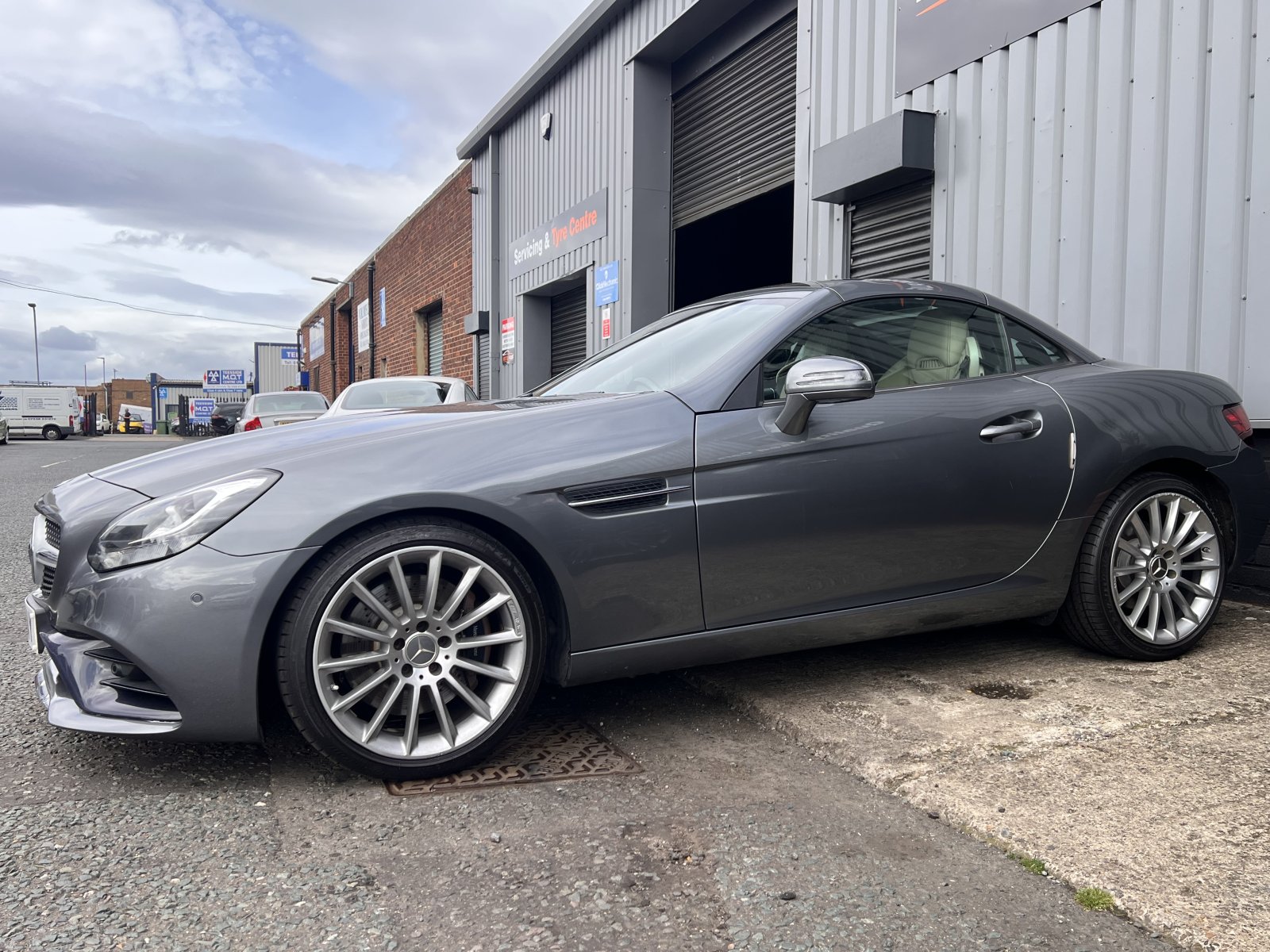 Mercedes SLC - Image 14