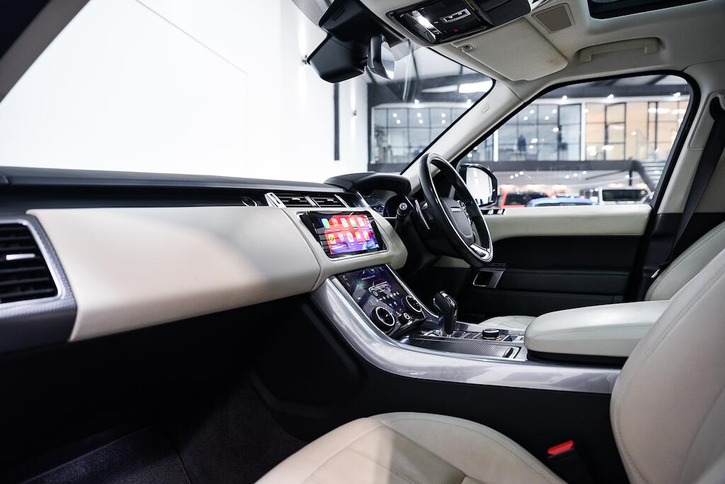 Land Rover RANGE ROVER SPORT - Image 12
