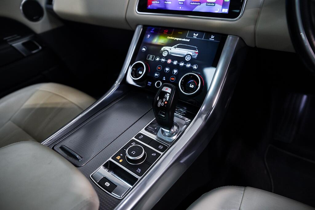 Land Rover RANGE ROVER SPORT - Image 17