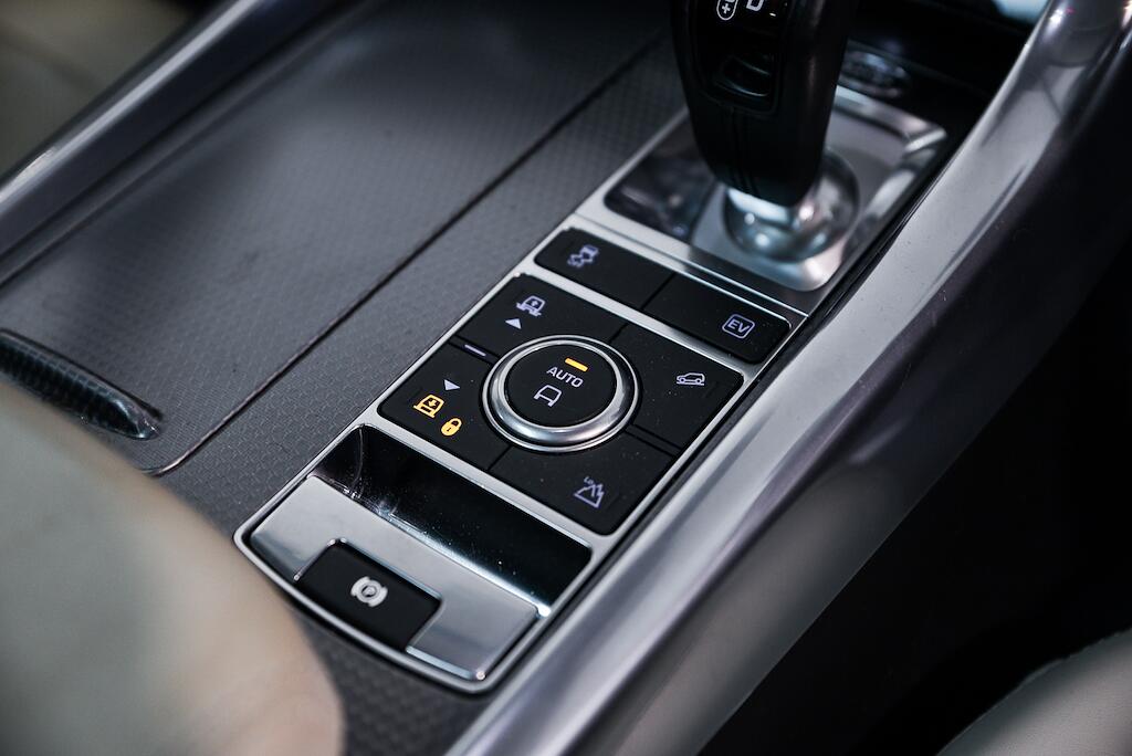 Land Rover RANGE ROVER SPORT - Image 18