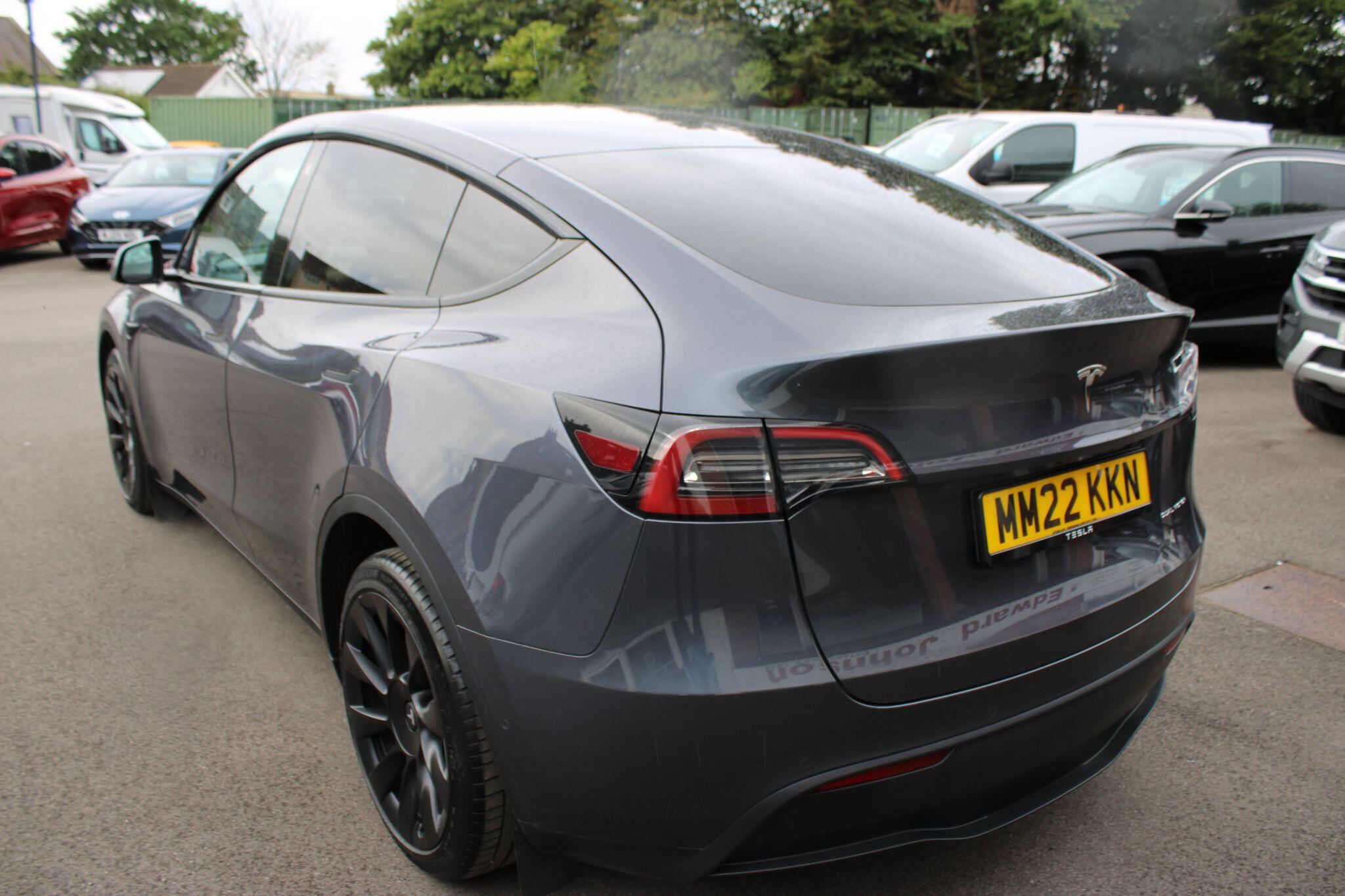 Tesla Model Y - Image 4