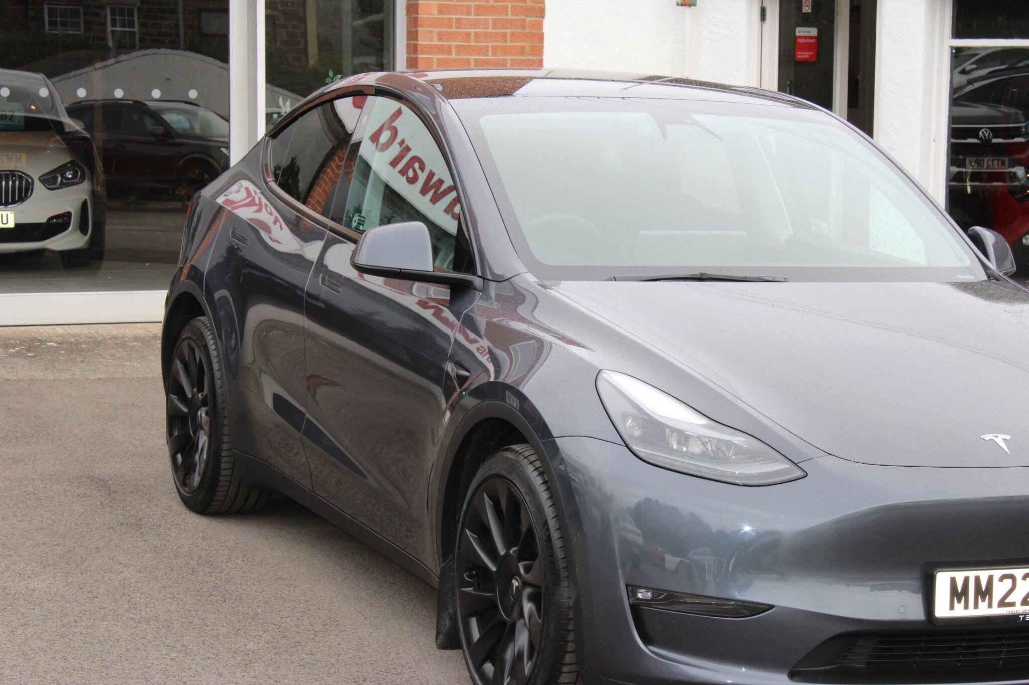 Tesla Model Y - Image 5
