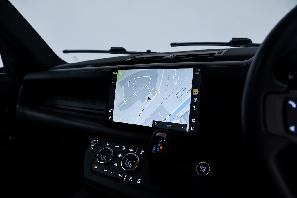 Land Rover Defender 90 - Image 19