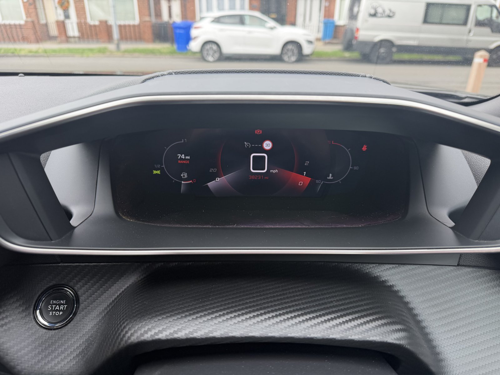 Peugeot 2008 - Image 12