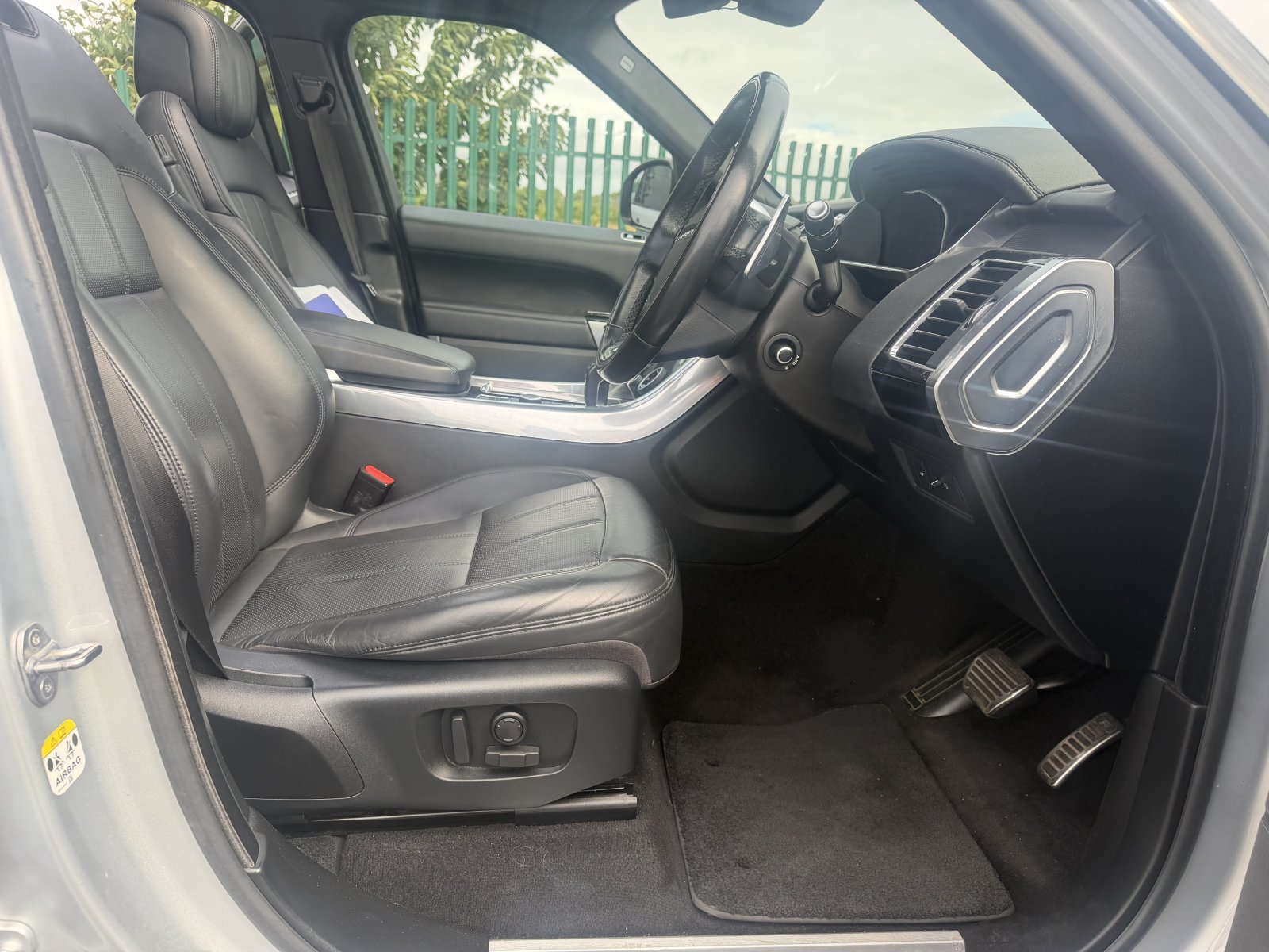 Land Rover RANGE ROVER SPORT - Image 19