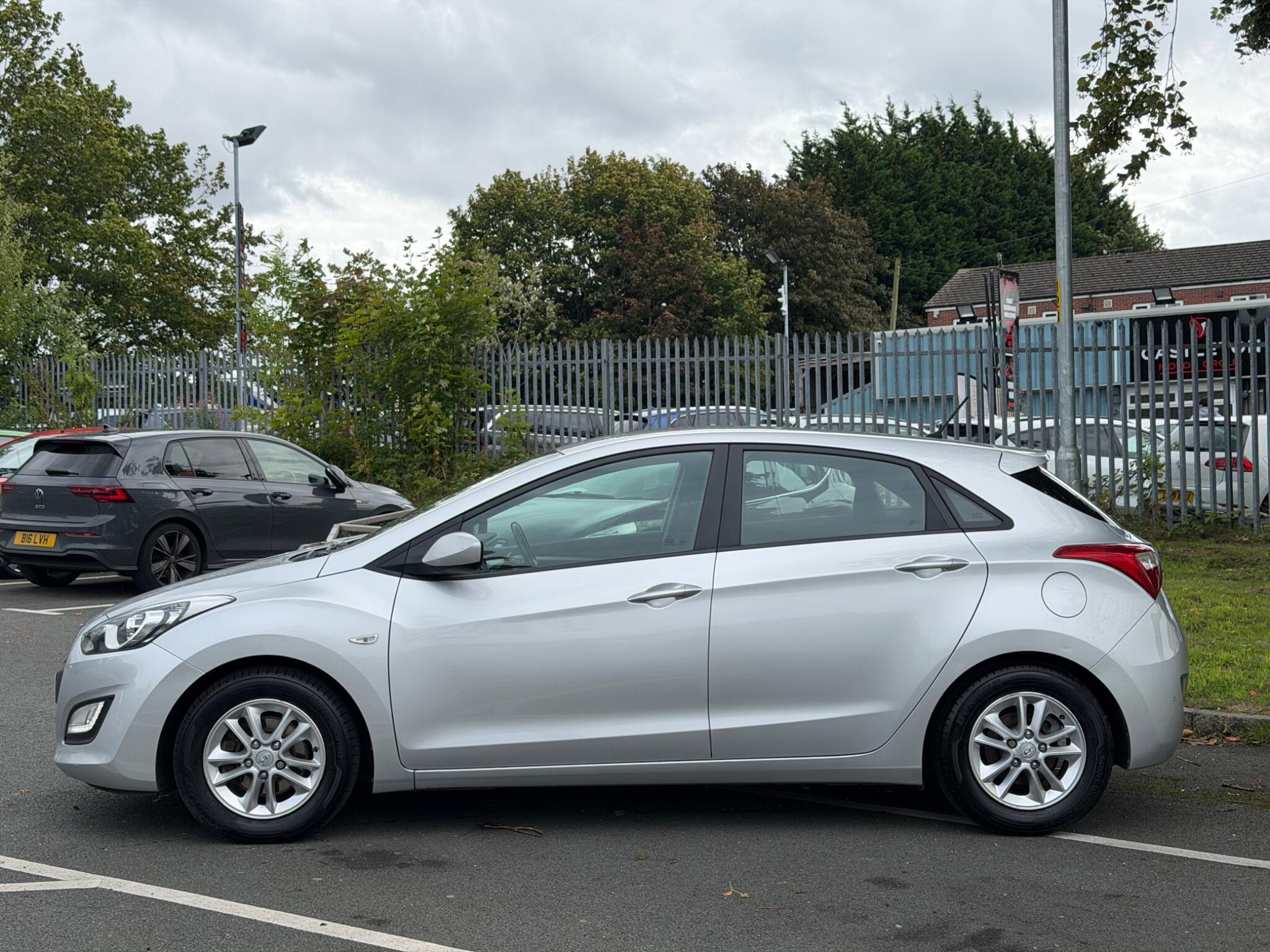 Hyundai i30 - Image 6