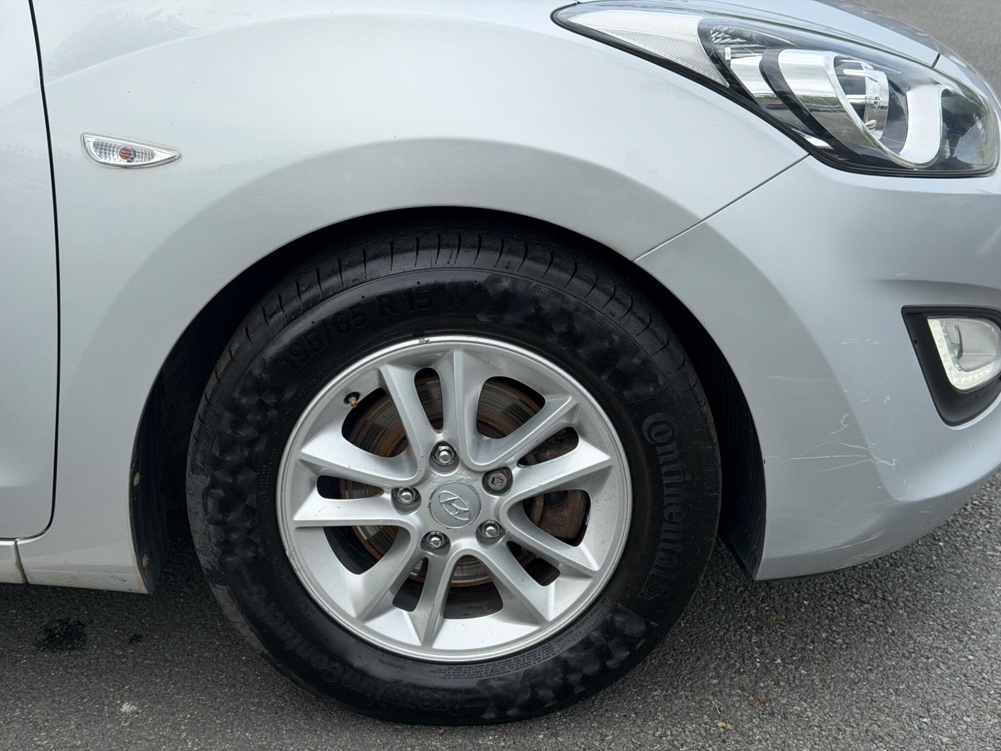 Hyundai i30 - Image 7