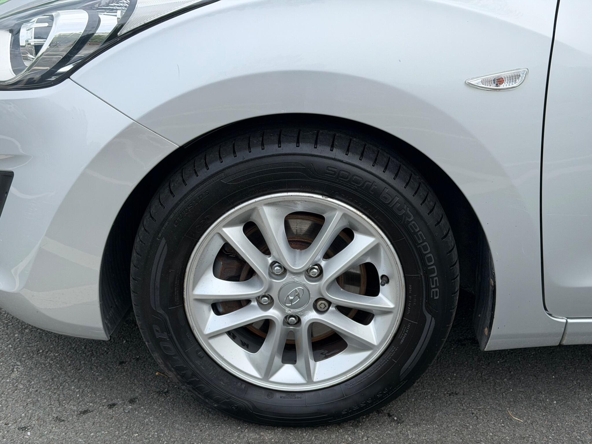 Hyundai i30 - Image 14