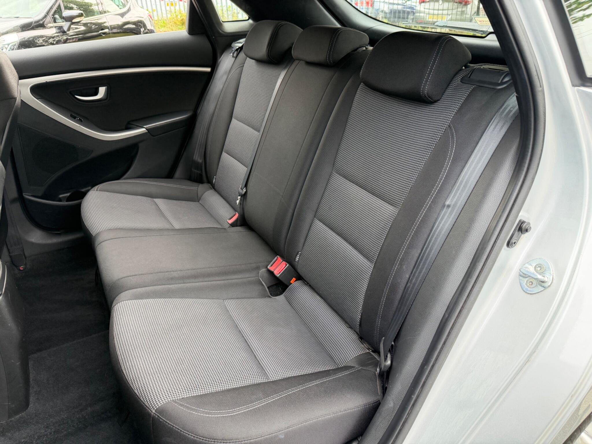 Hyundai i30 - Image 20