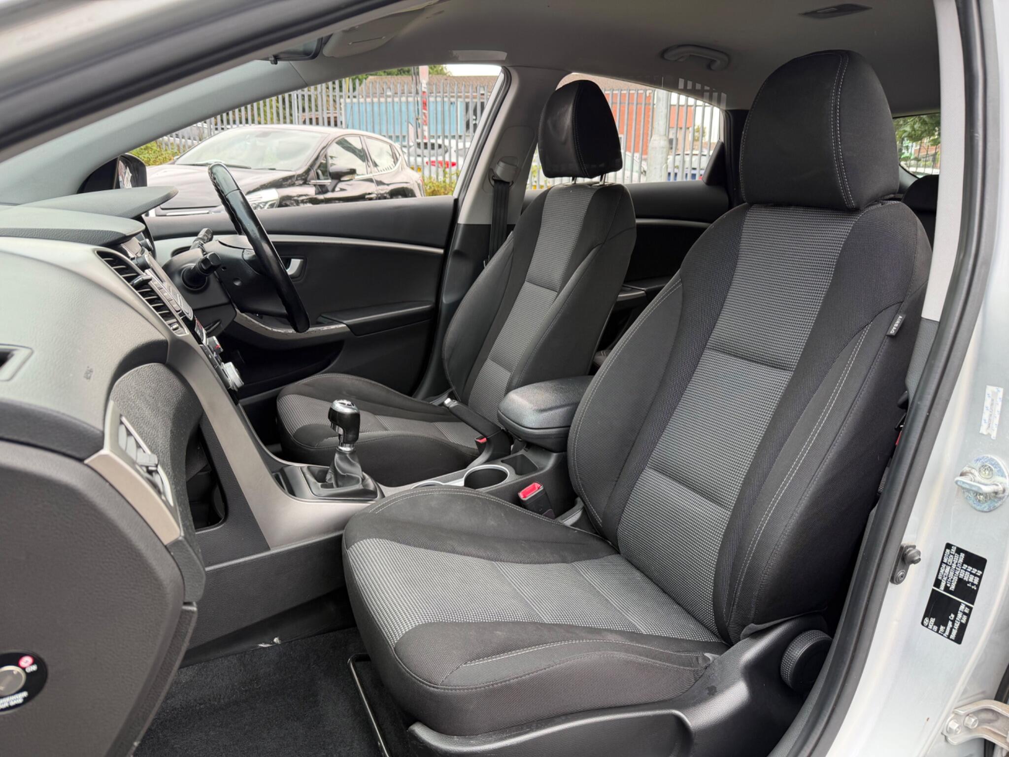 Hyundai i30 - Image 21