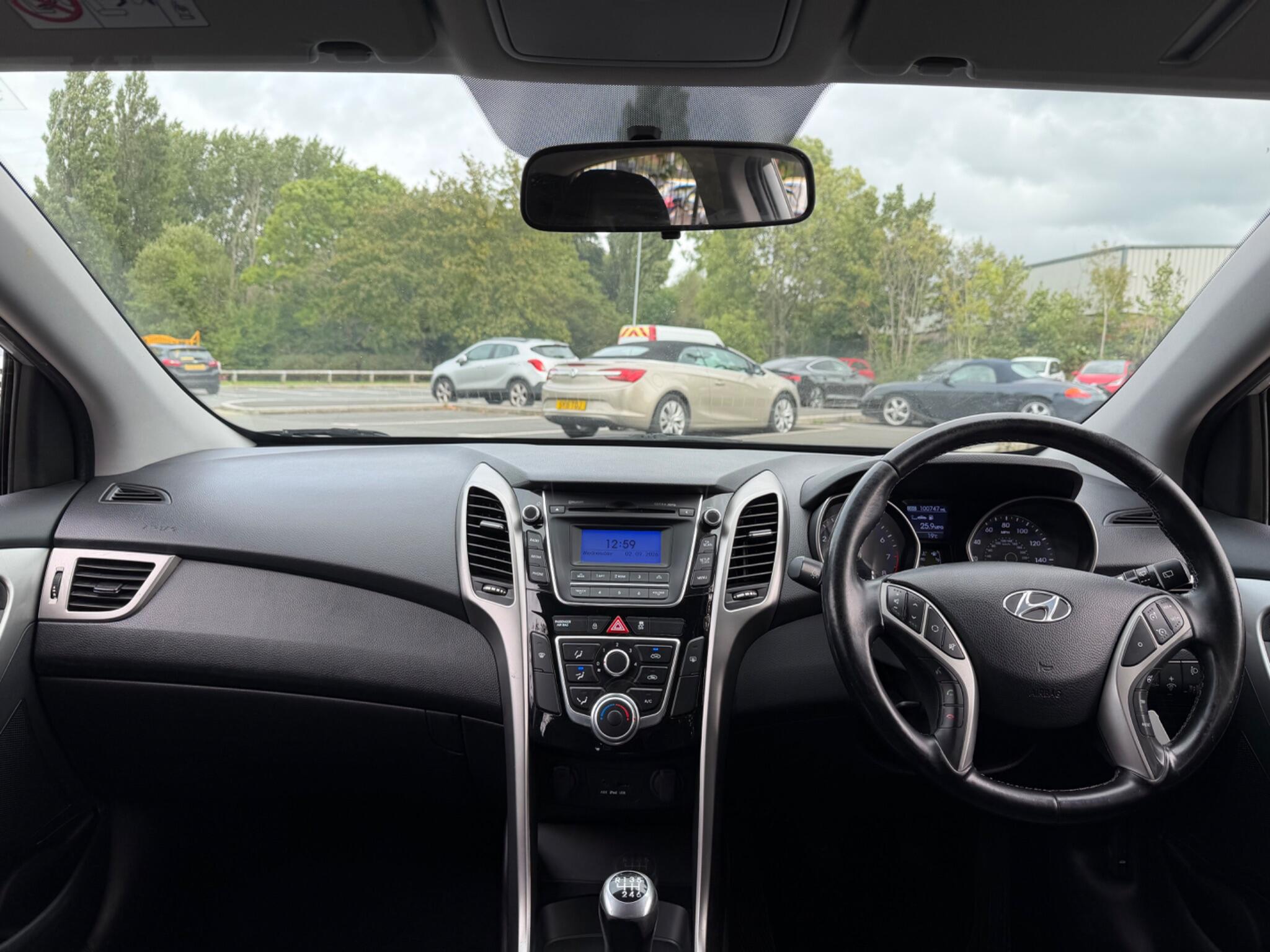 Hyundai i30 - Image 22