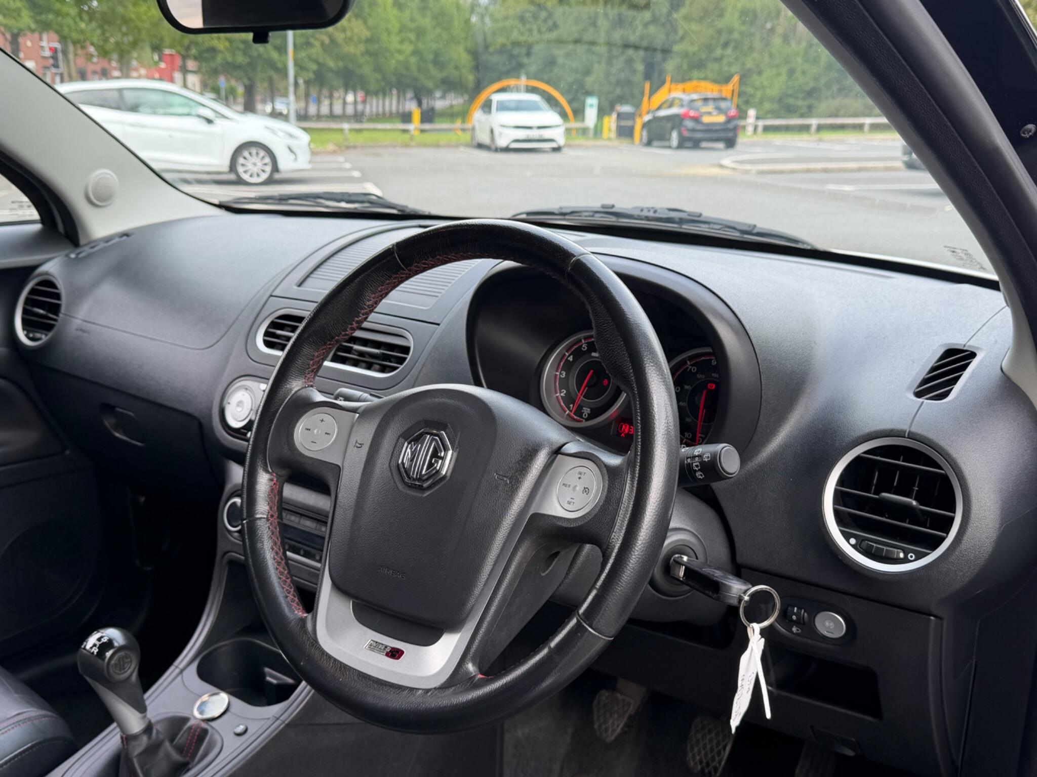 MG MG3 - Image 22