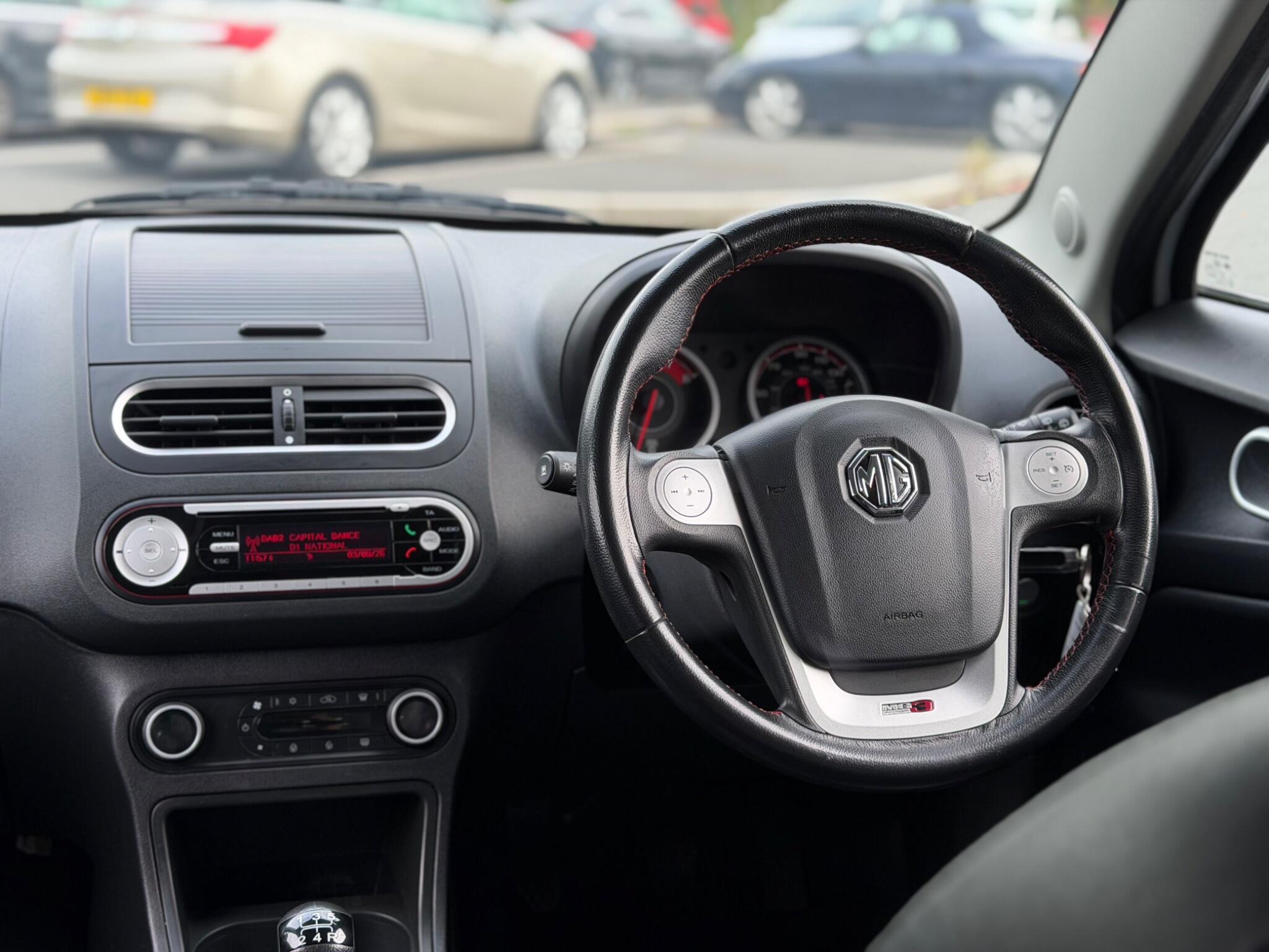 MG MG3 - Image 23